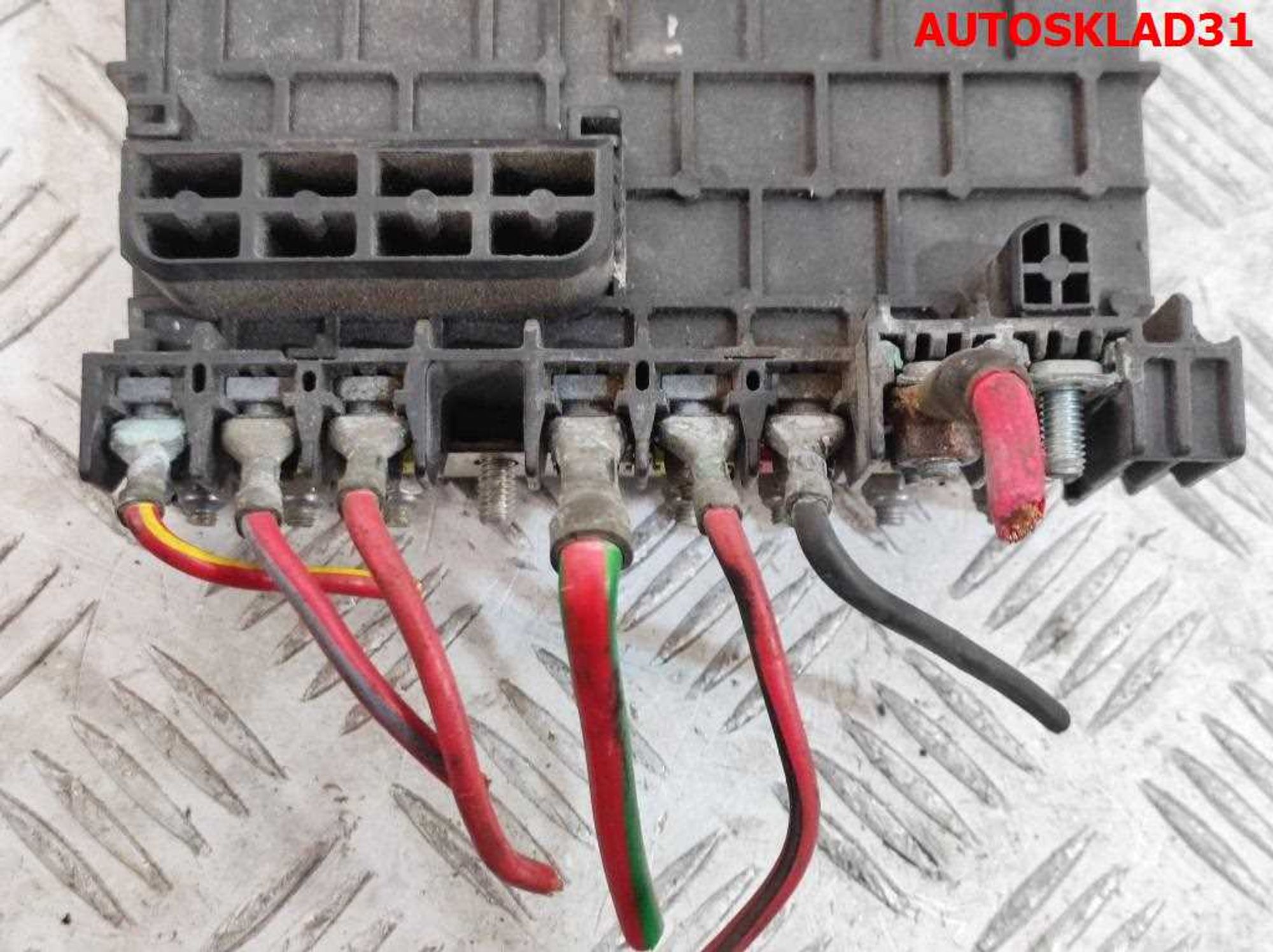 Блок предохранителей VW Passat B6 3C0937125, 1300 рублей, Дубовое