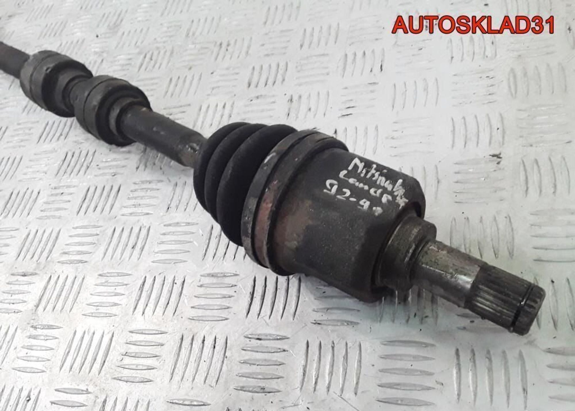 Полуось передняя правая Mitsubishi Lancer CB МКПП, 1800 рублей, Дубовое
