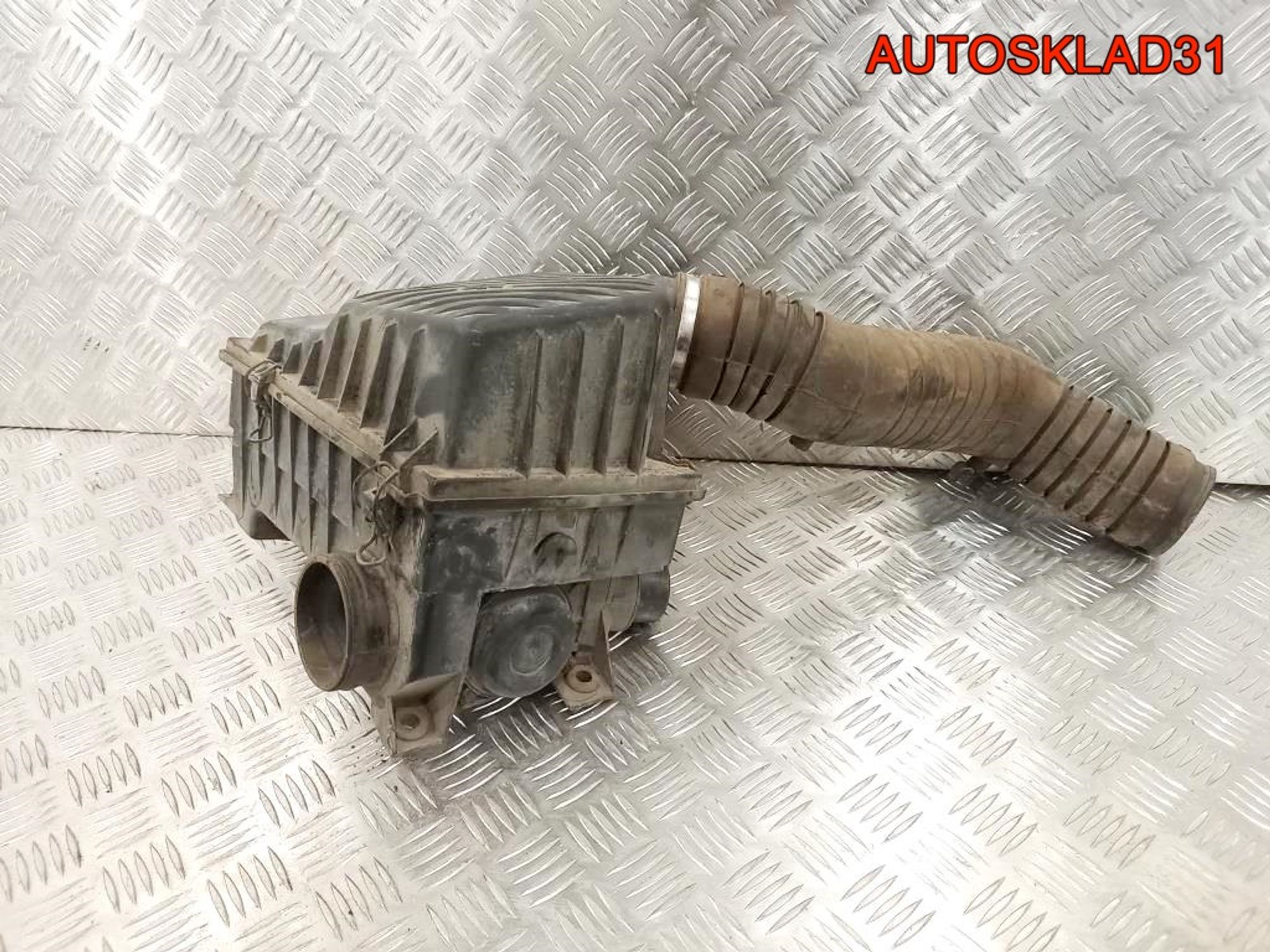 Корпус воздушного фильтра VW Passat B3 357129607, 900 рублей, Дубовое