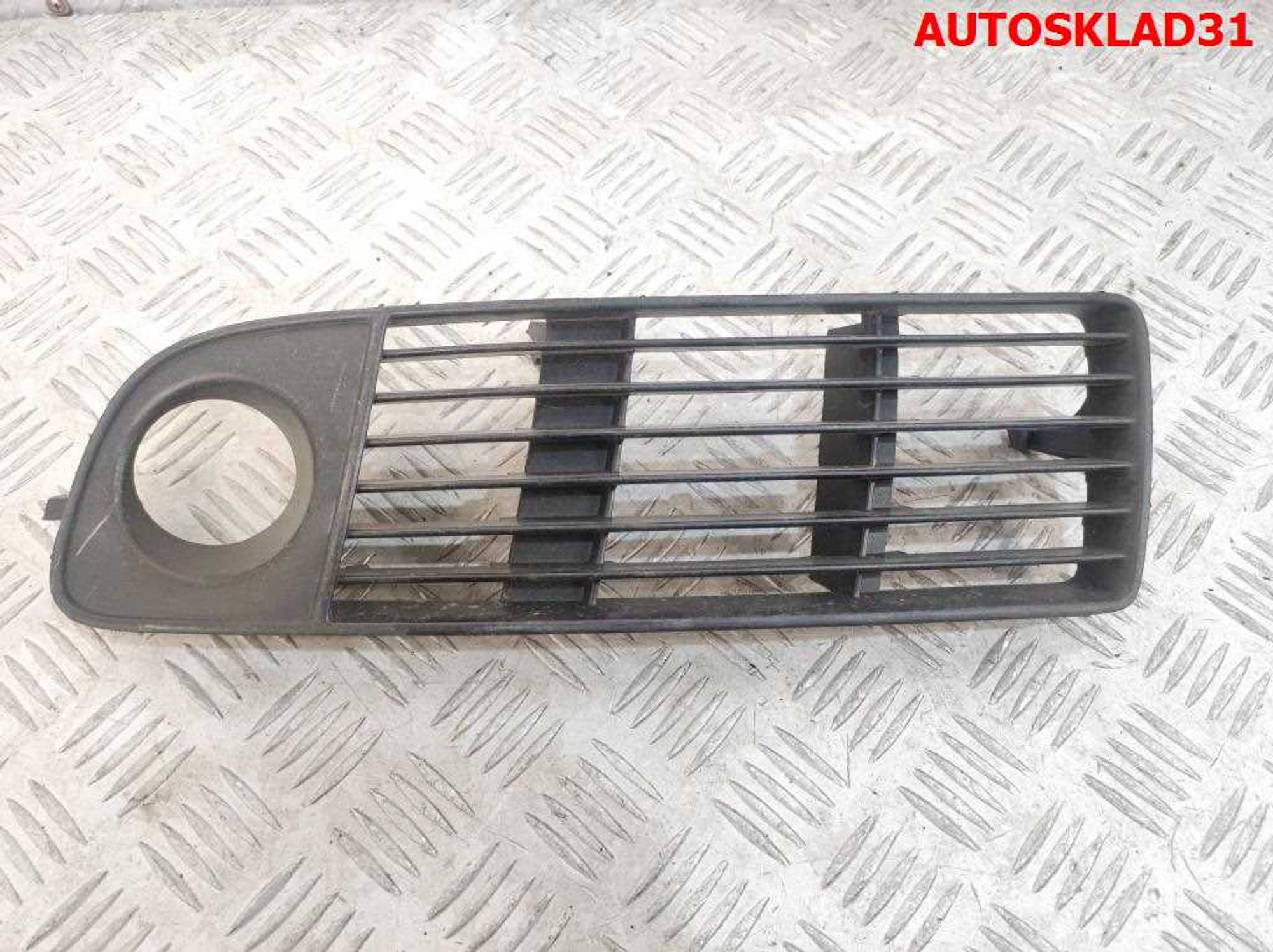 Решетка в бампер левая  Audi A6 C5 4B0807681G Дорест, 2500 рублей, Дубовое