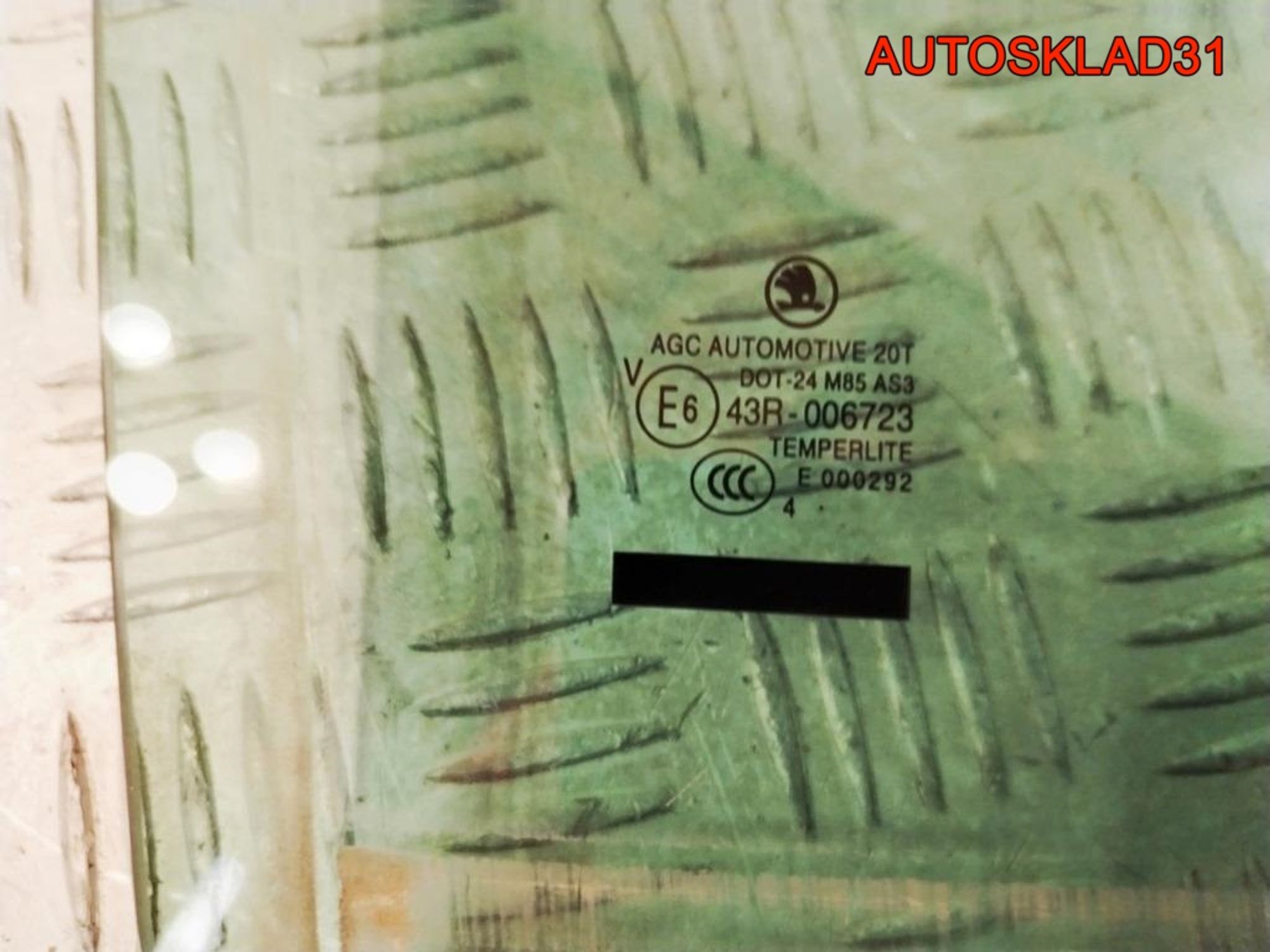 Стекло двери задней правой Skoda Roomster 5J7845206E, 2500 рублей, Дубовое
