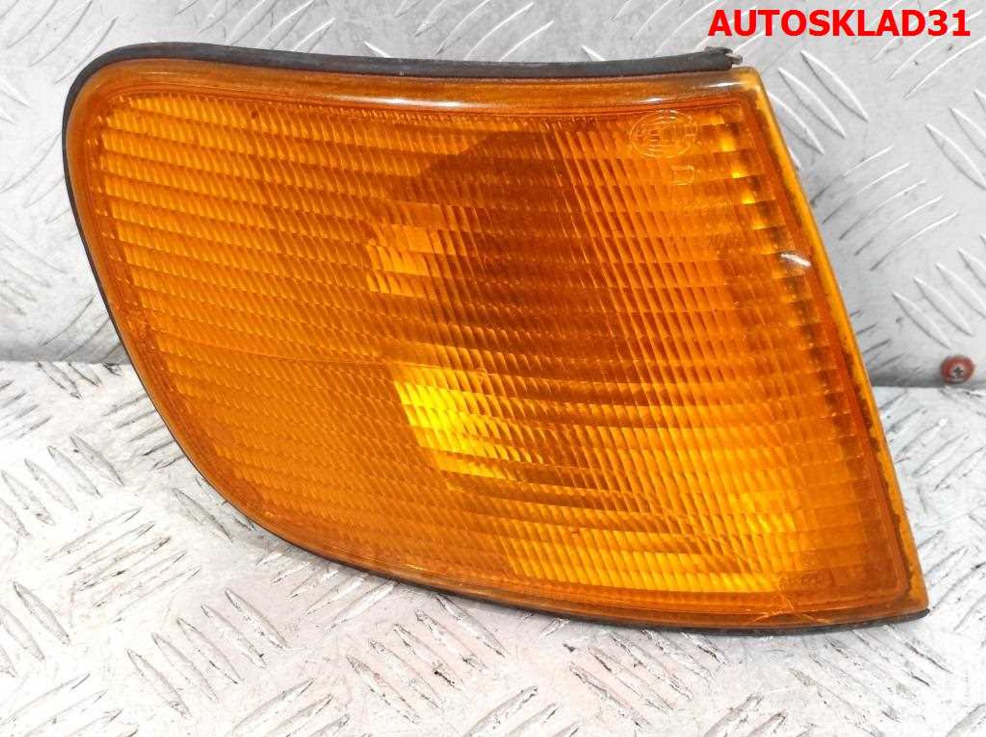 Указатель поворота правый жёлтый Audi 100 C4 137984, 1000 рублей, Дубовое