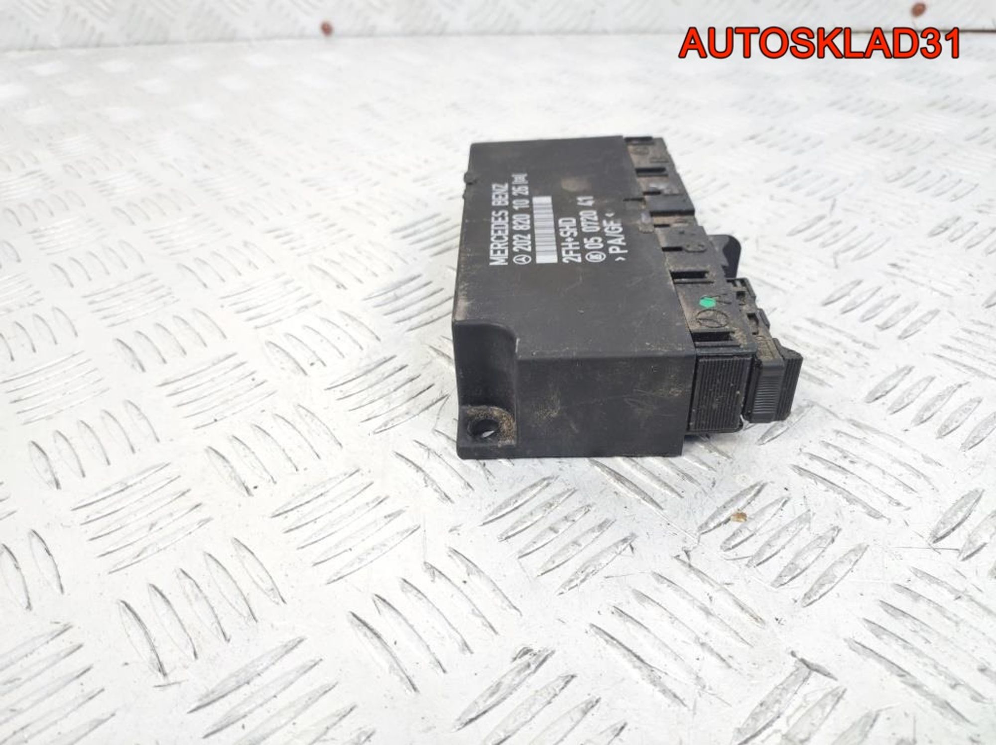 Блок управления стеклоподъемниками Mercedes W202, 2100 рублей, Дубовое