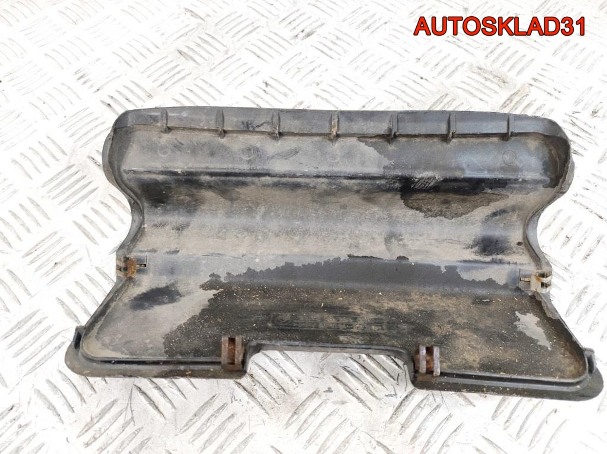 Заглушка бампера BMW E39 51128165099 Универсал, 1100 рублей, Дубовое