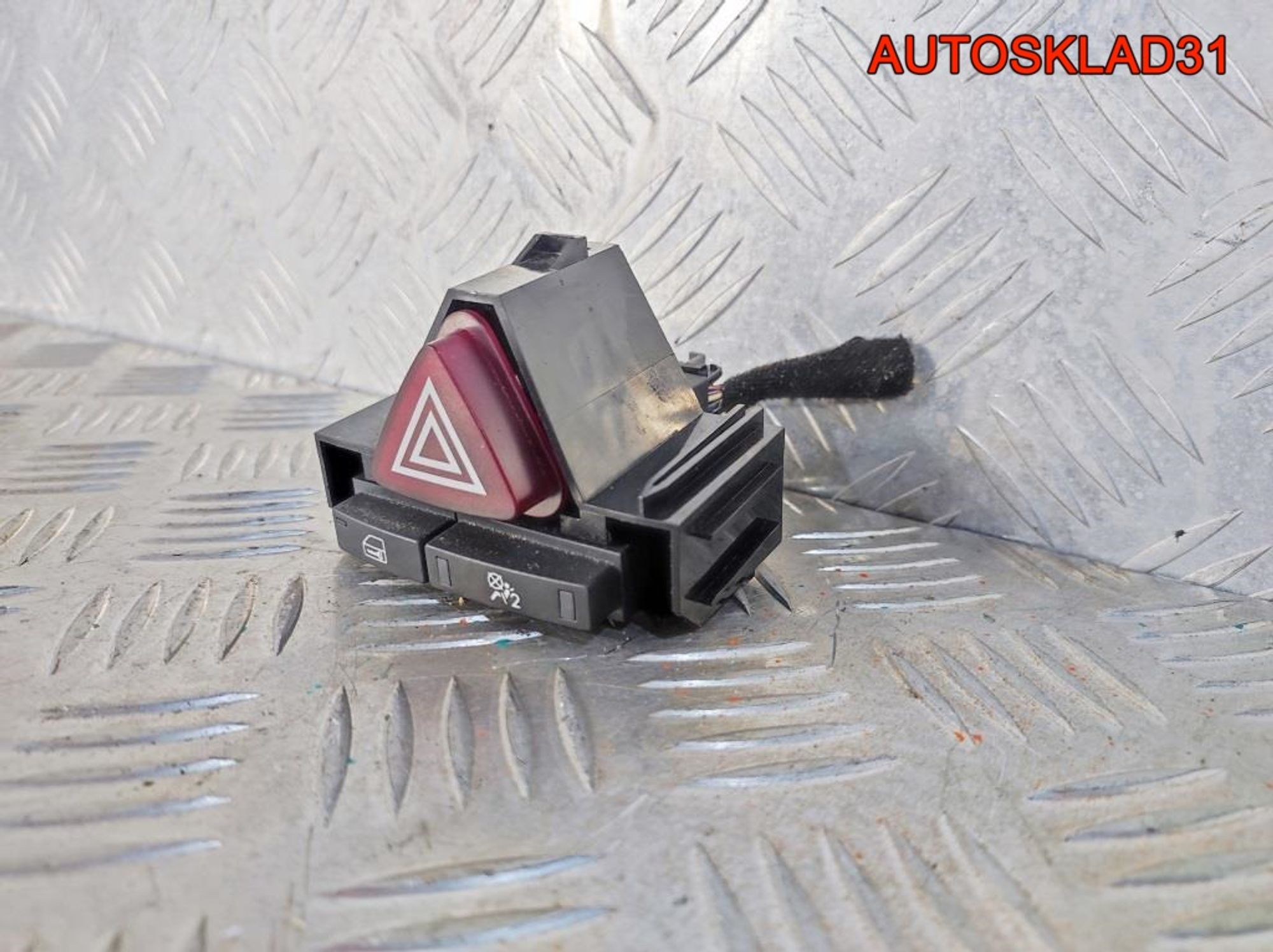 Кнопка аварийной сигнализации Opel Corsa D, 900 рублей, Дубовое