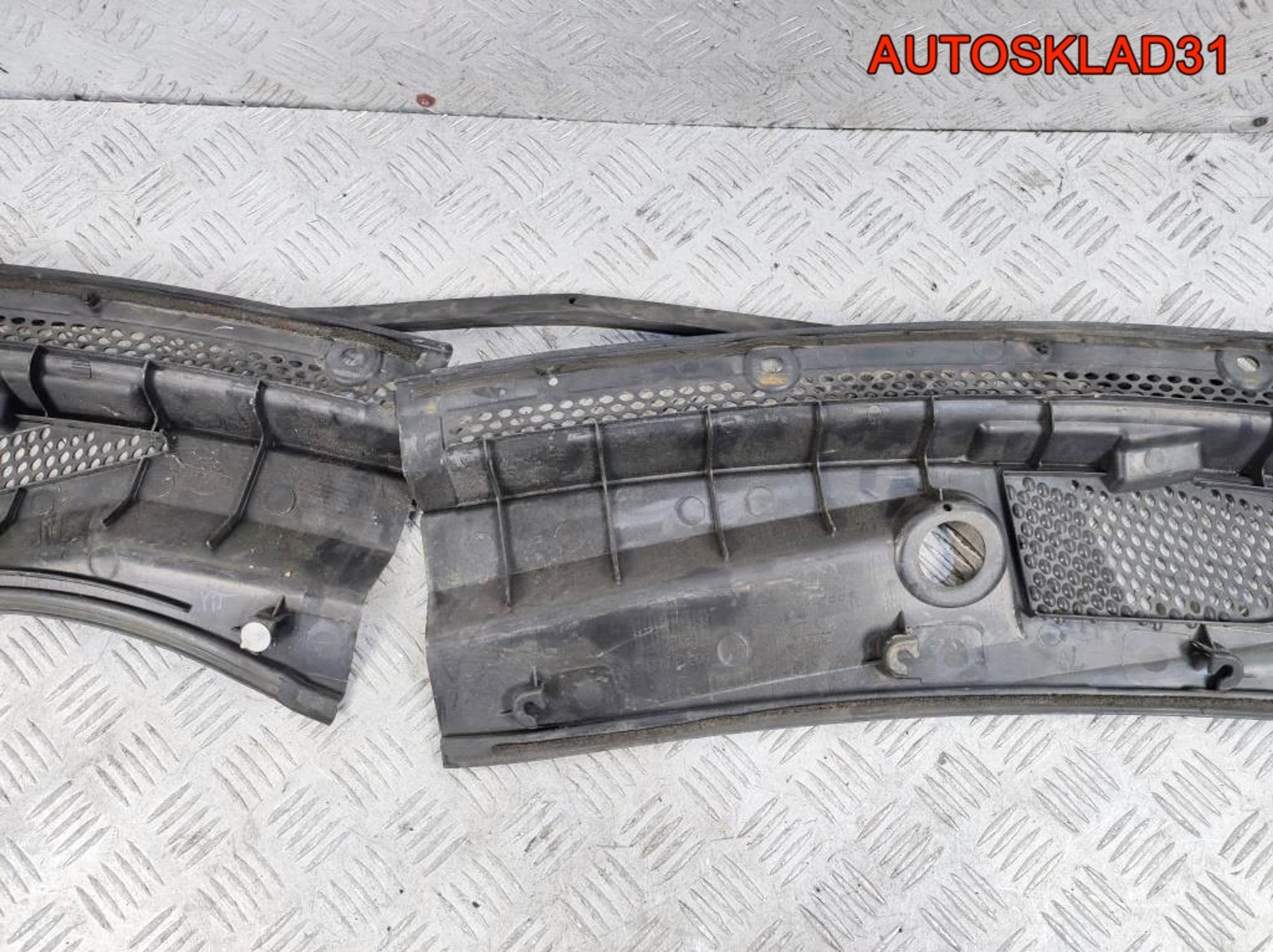 Решетка стеклоочистителя Nissan Primera 66863AU310, 2500 рублей, Дубовое