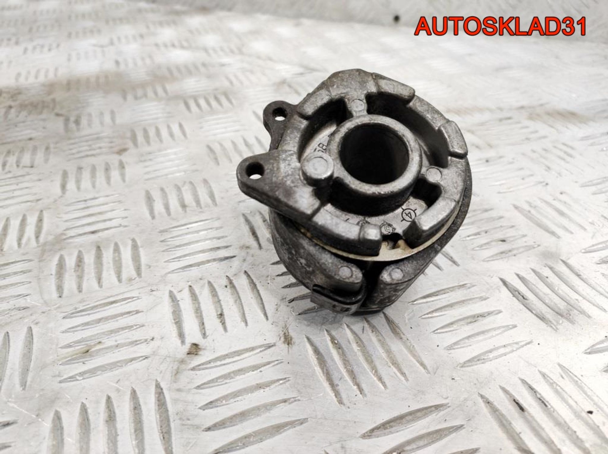 Натяжитель ремня Opel Vectra C 1,9 Дизель 55190813, 500 рублей, Дубовое