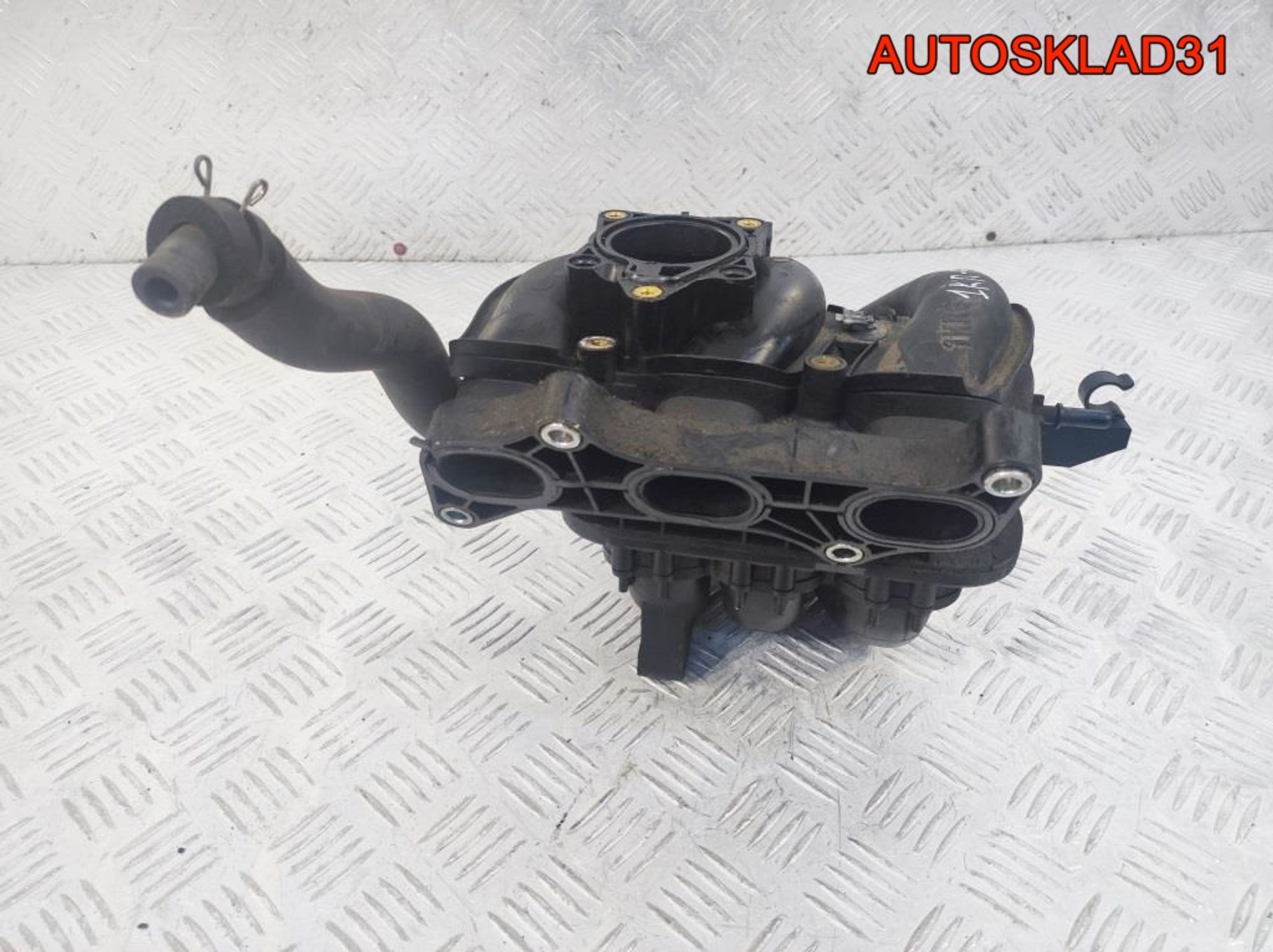 Коллектор впускной Peugeot 107 1,0 1KR-FE Бензин, 1300 рублей, Дубовое