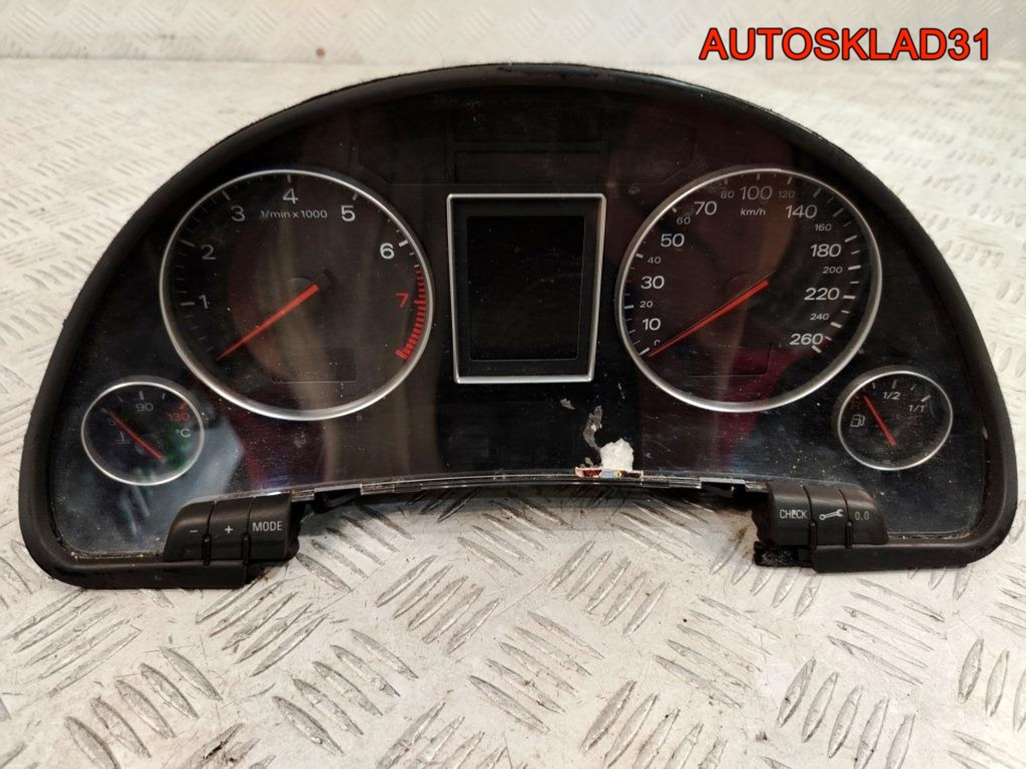 Панель приборов Audi A4 B6 дизель 8E0920930S Бензин, 8000 рублей, Дубовое