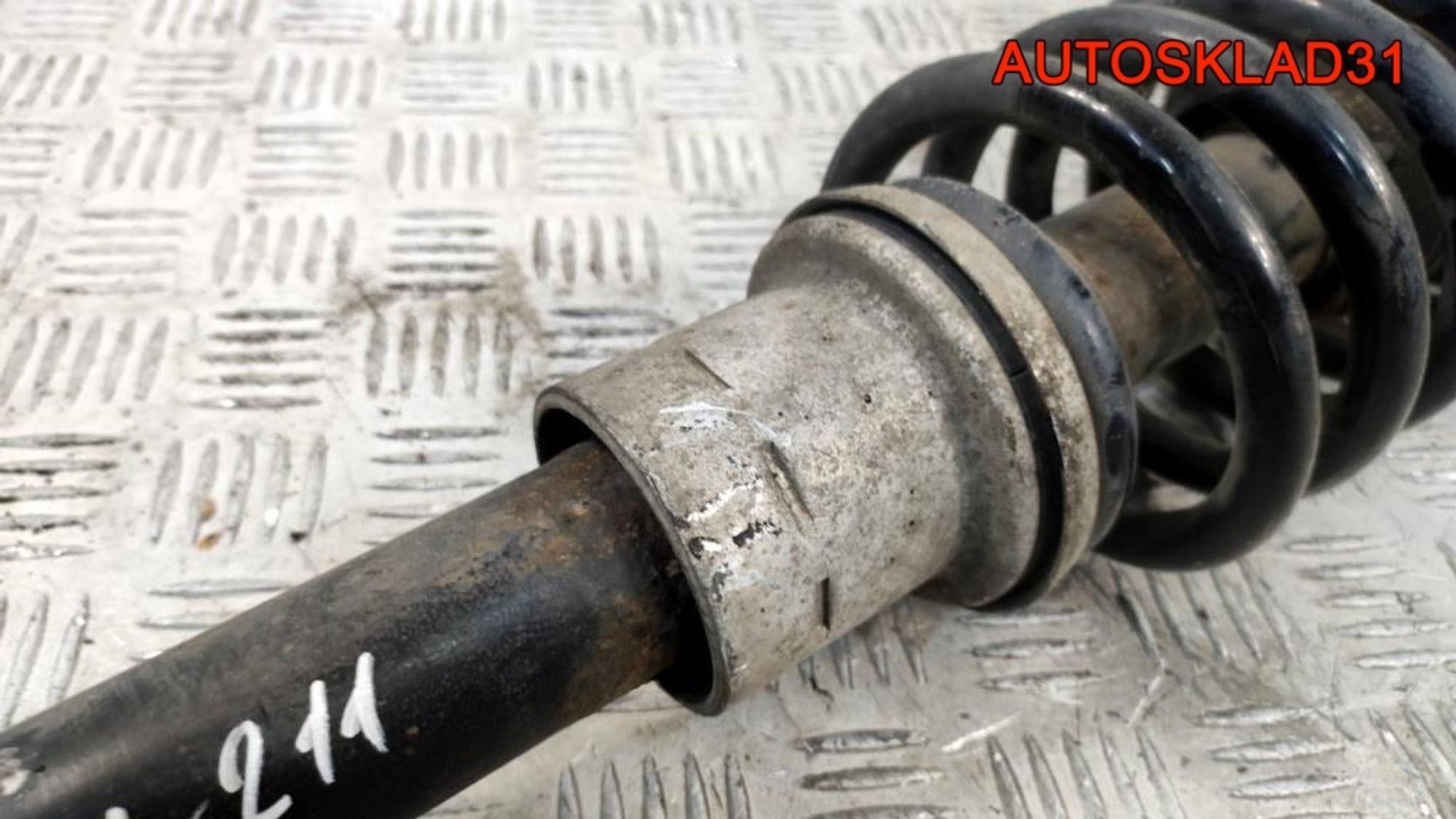Амортизатор передний в сборе Mercedes Benz W211 A2113200113, 7000 рублей, Дубовое