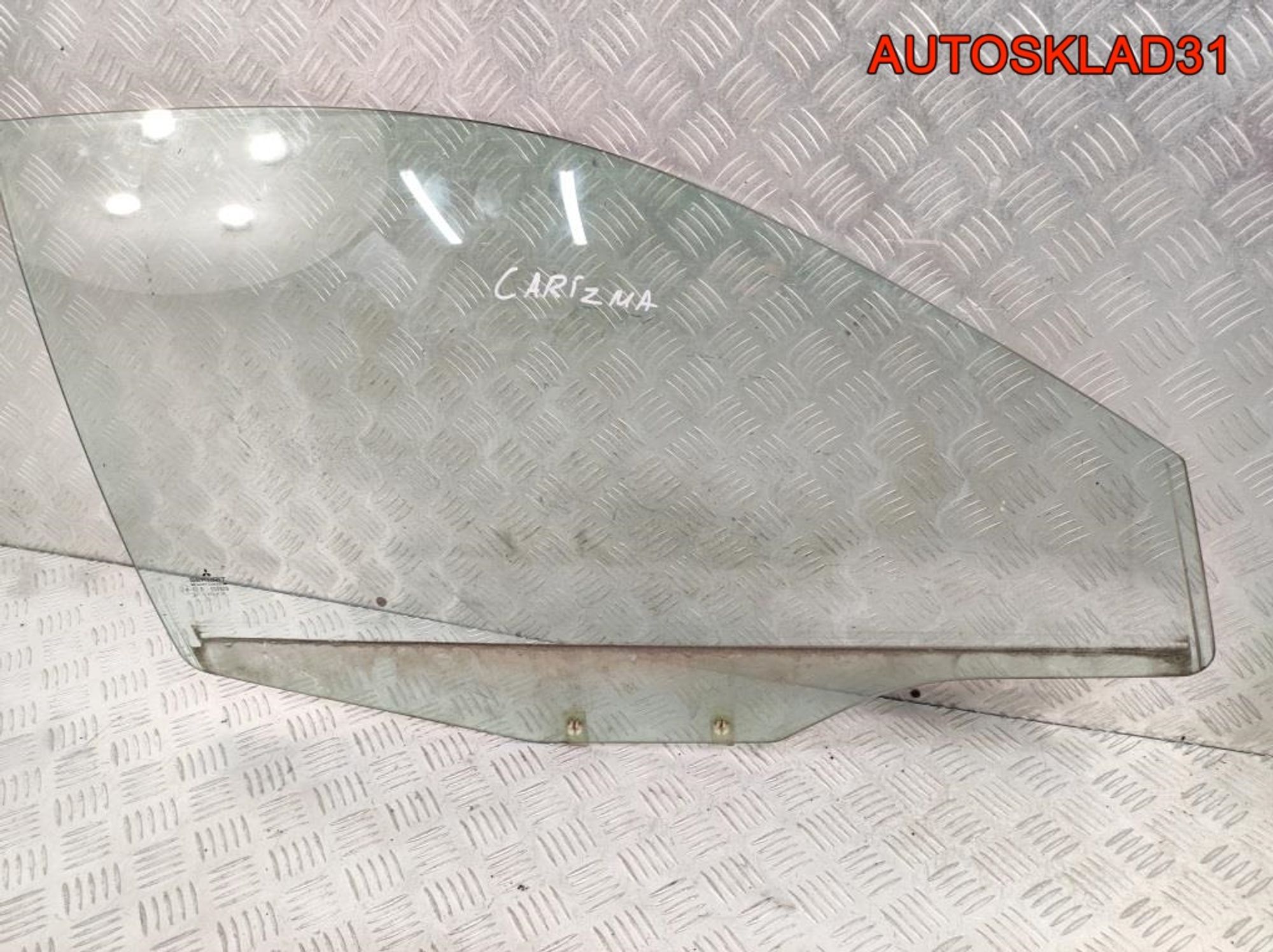 Стекло двери правой Mitsubishi Carisma MR720213, 1400 рублей, Дубовое