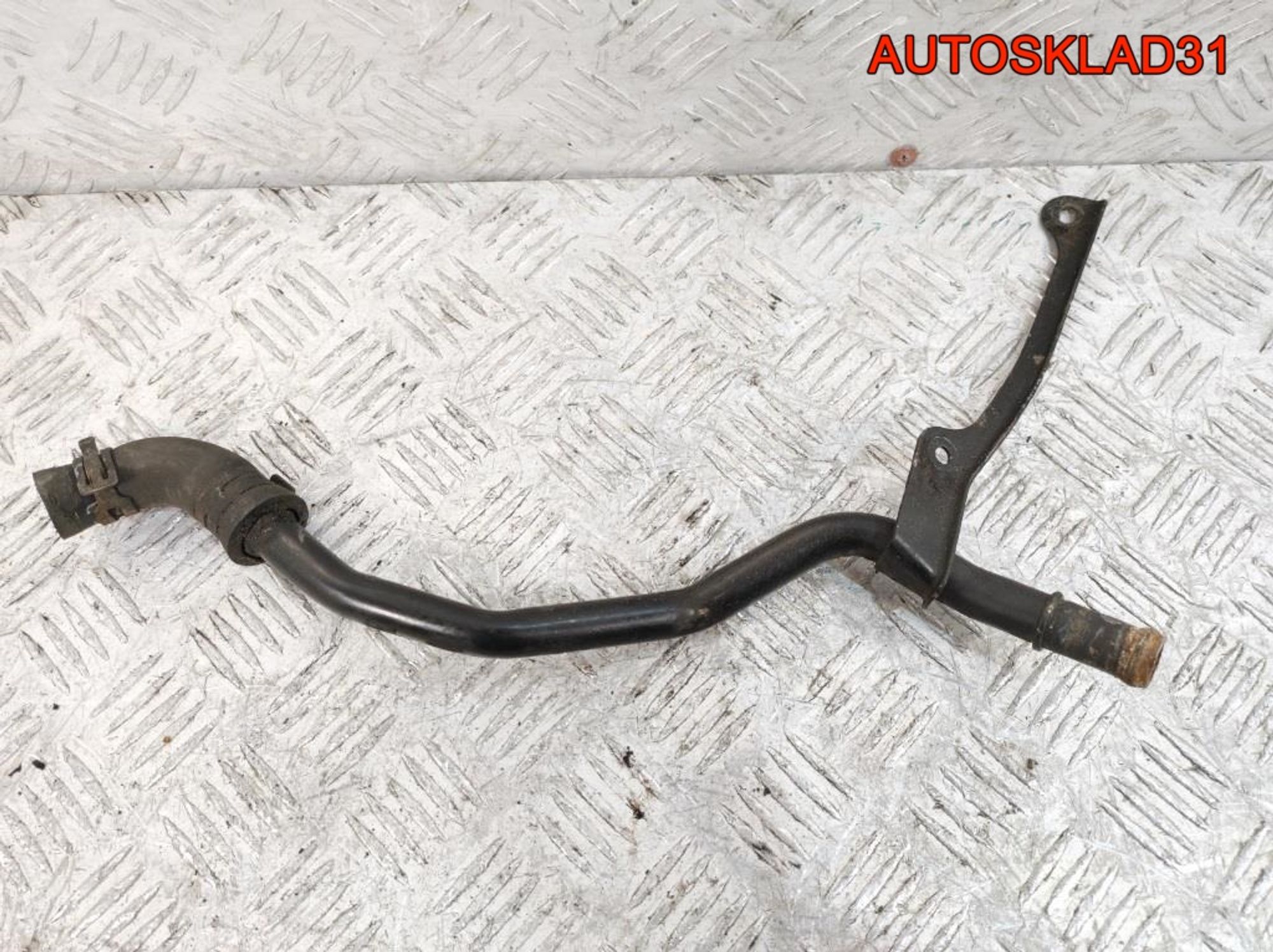 Трубка охлаждения Audi A4 B6 2,4 BDV 078121065N, 600 рублей, Дубовое