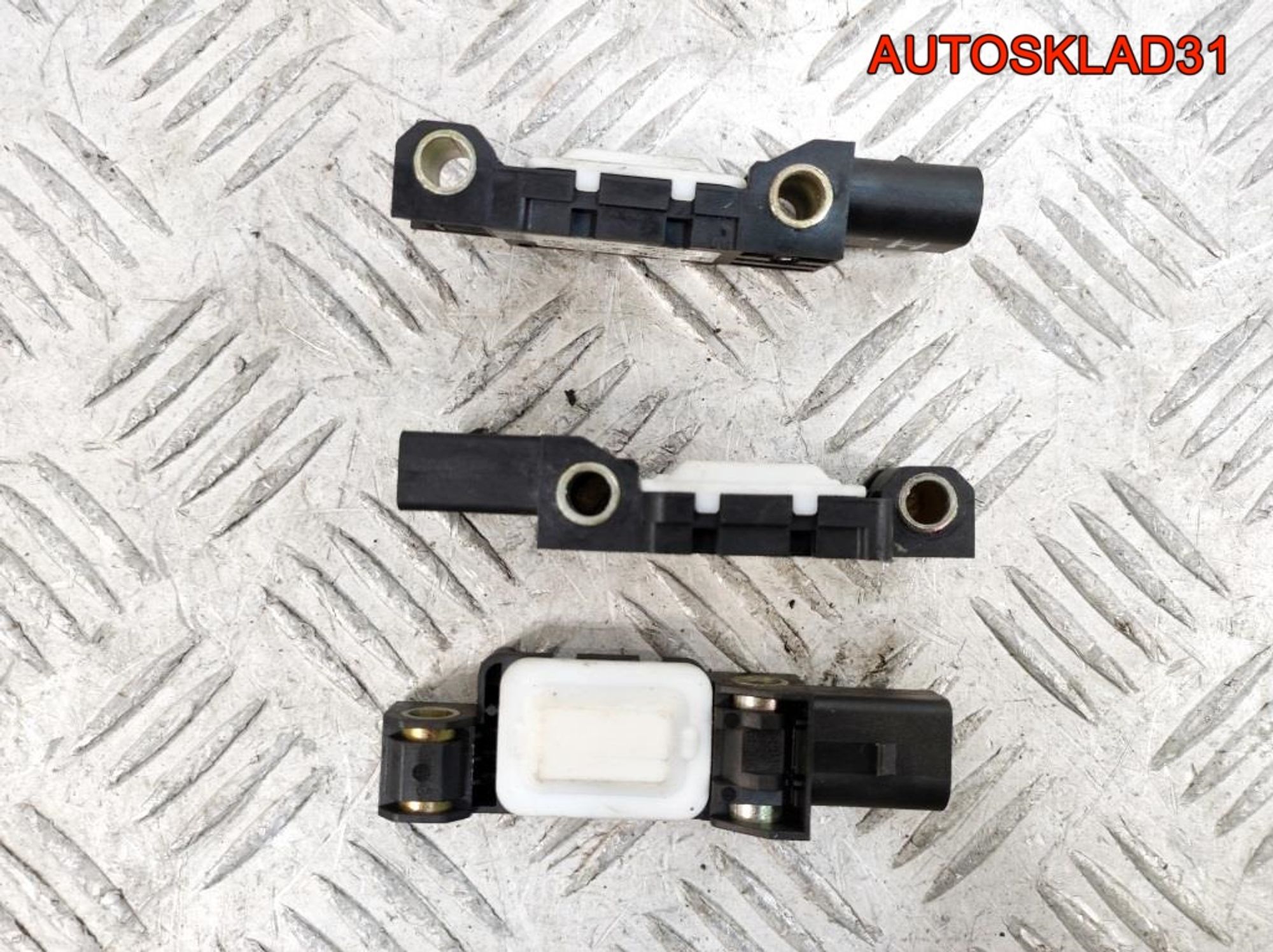 Датчик удара VW Touareg 4B0959643E, 500 рублей, Дубовое