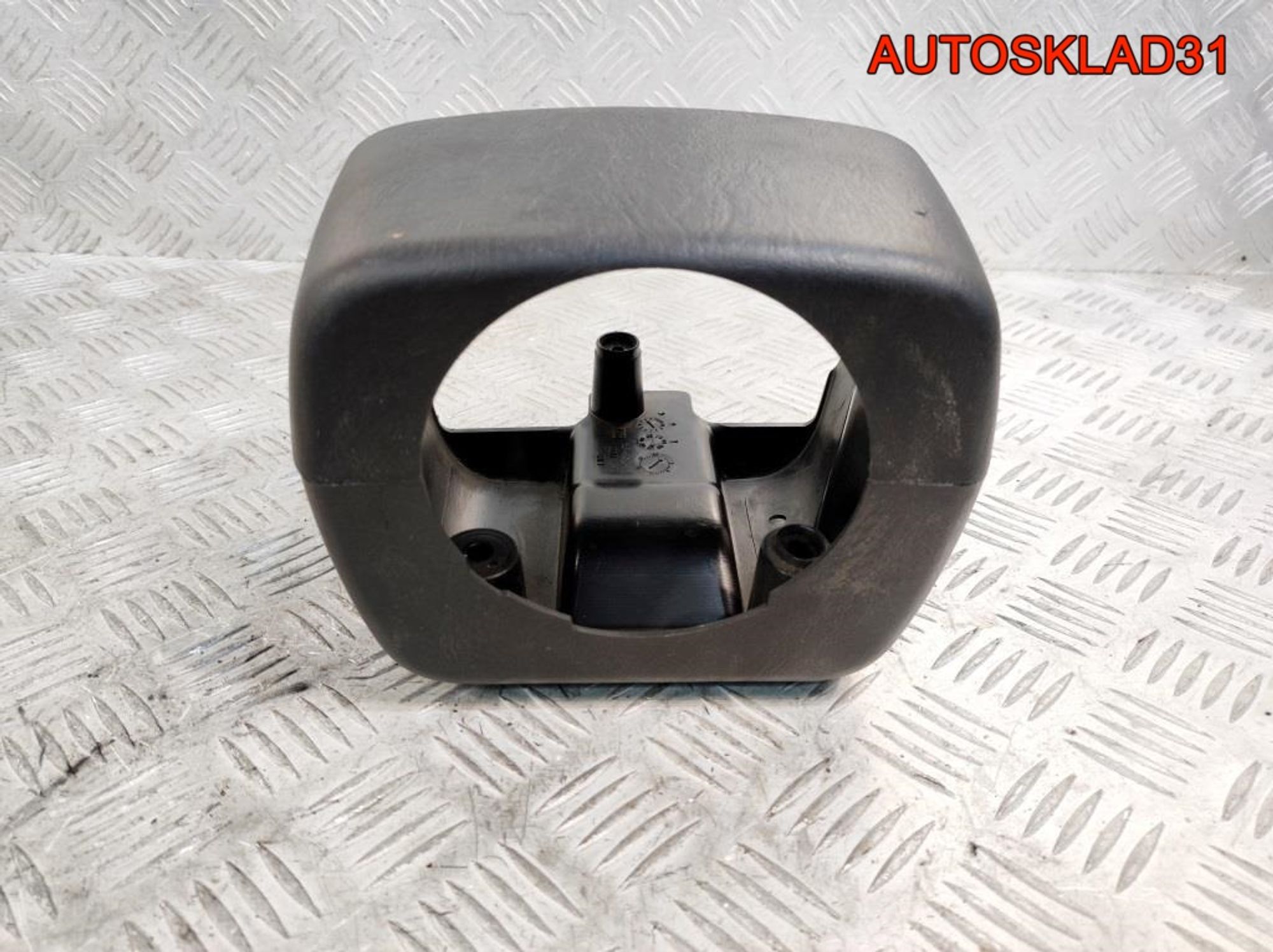 Кожух рулевой колонки Ford Maverick 2 4551438, 900 рублей, Дубовое