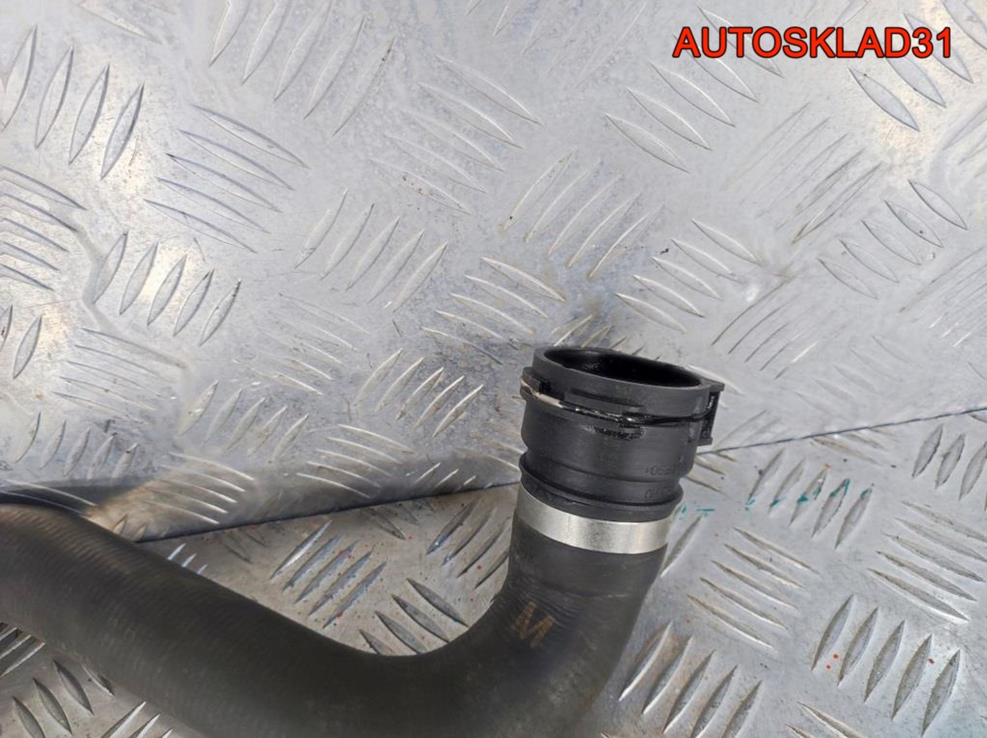 Патрубок радиатора BMW E90 2.0 N47D20C 17127797258, 1700 рублей, Дубовое