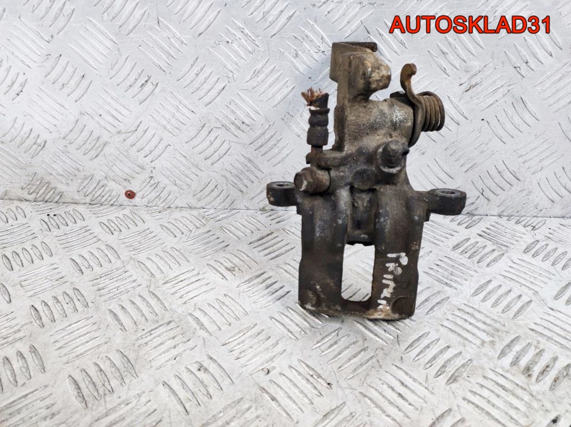 Суппорт тормозной задний правый Nissan Primera P11, 2100 рублей, Дубовое