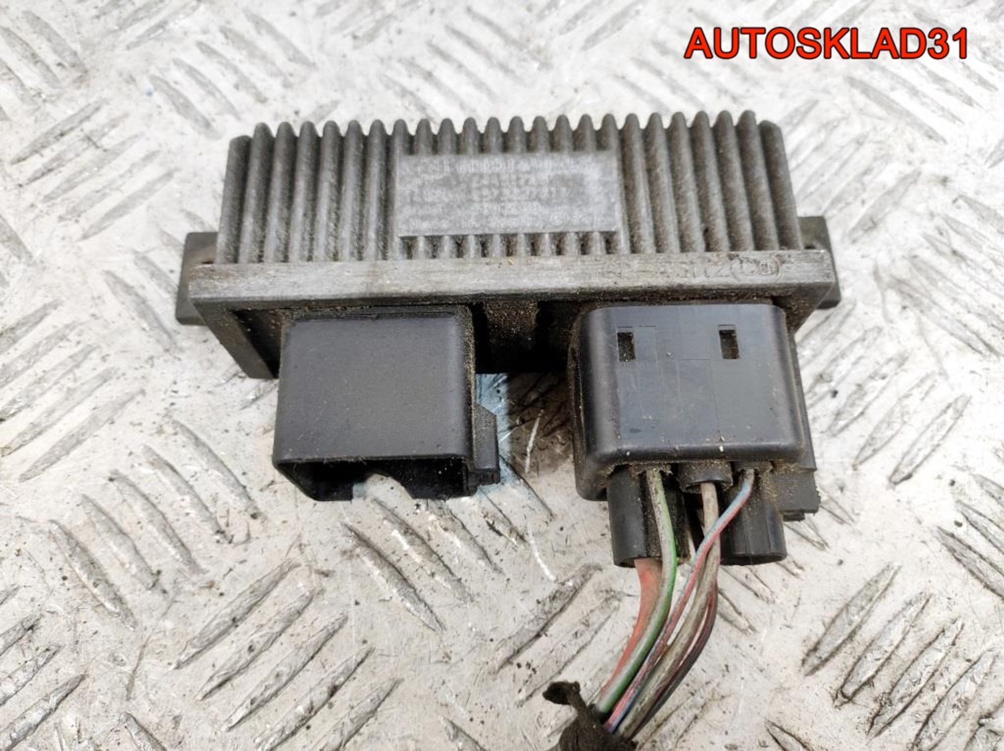 Реле накала свечей Opel Signum 3,0 Дизель 24451765, 2000 рублей, Дубовое