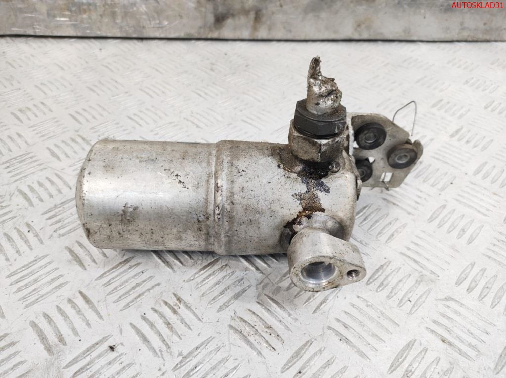 Осушитель кондиционера Audi A2 8Z0820193B, 500 рублей, Дубовое