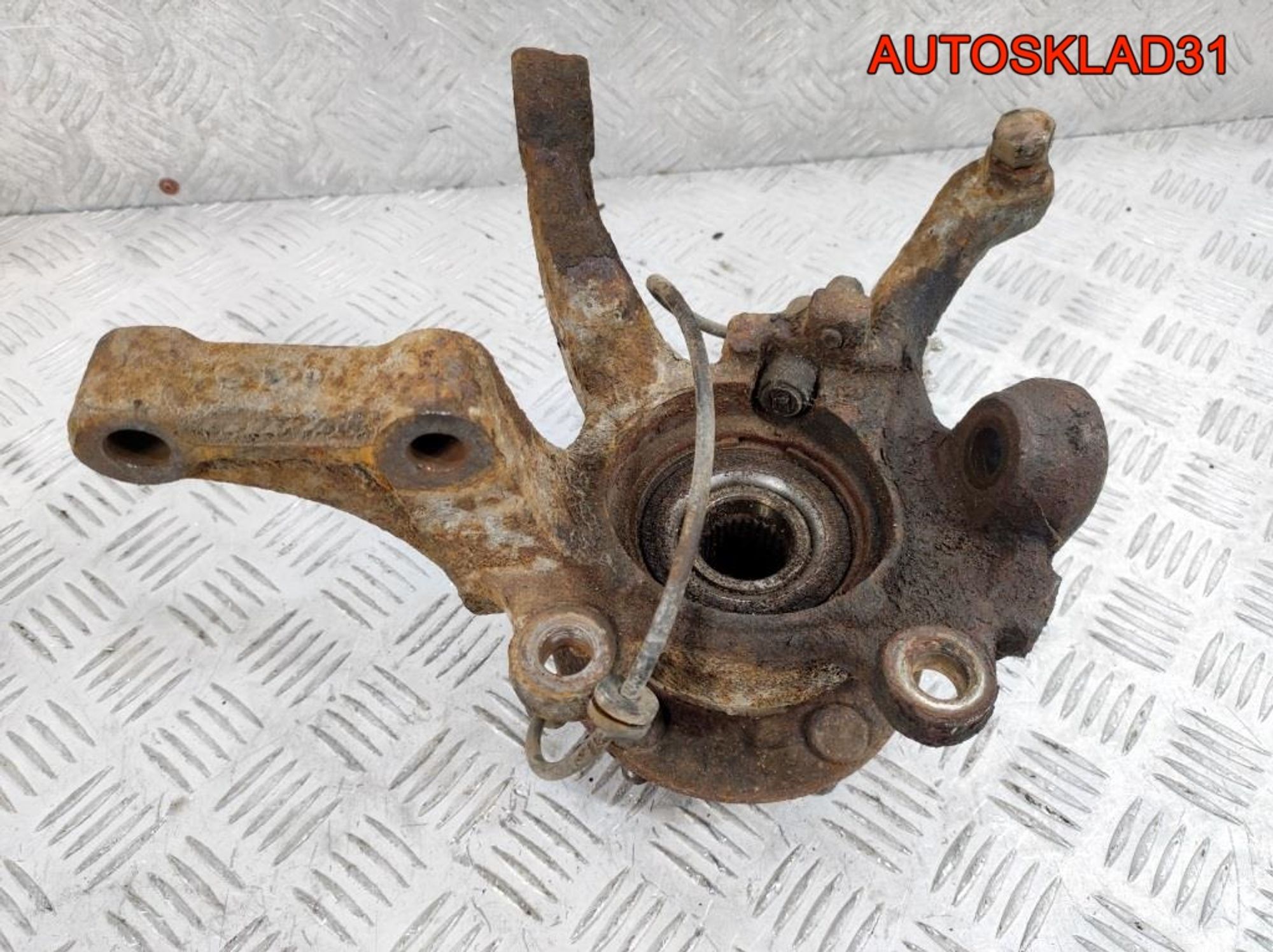 Кулак поворотный передний правый Nissan X-Trail T30 400148H300, 2700 рублей, Дубовое