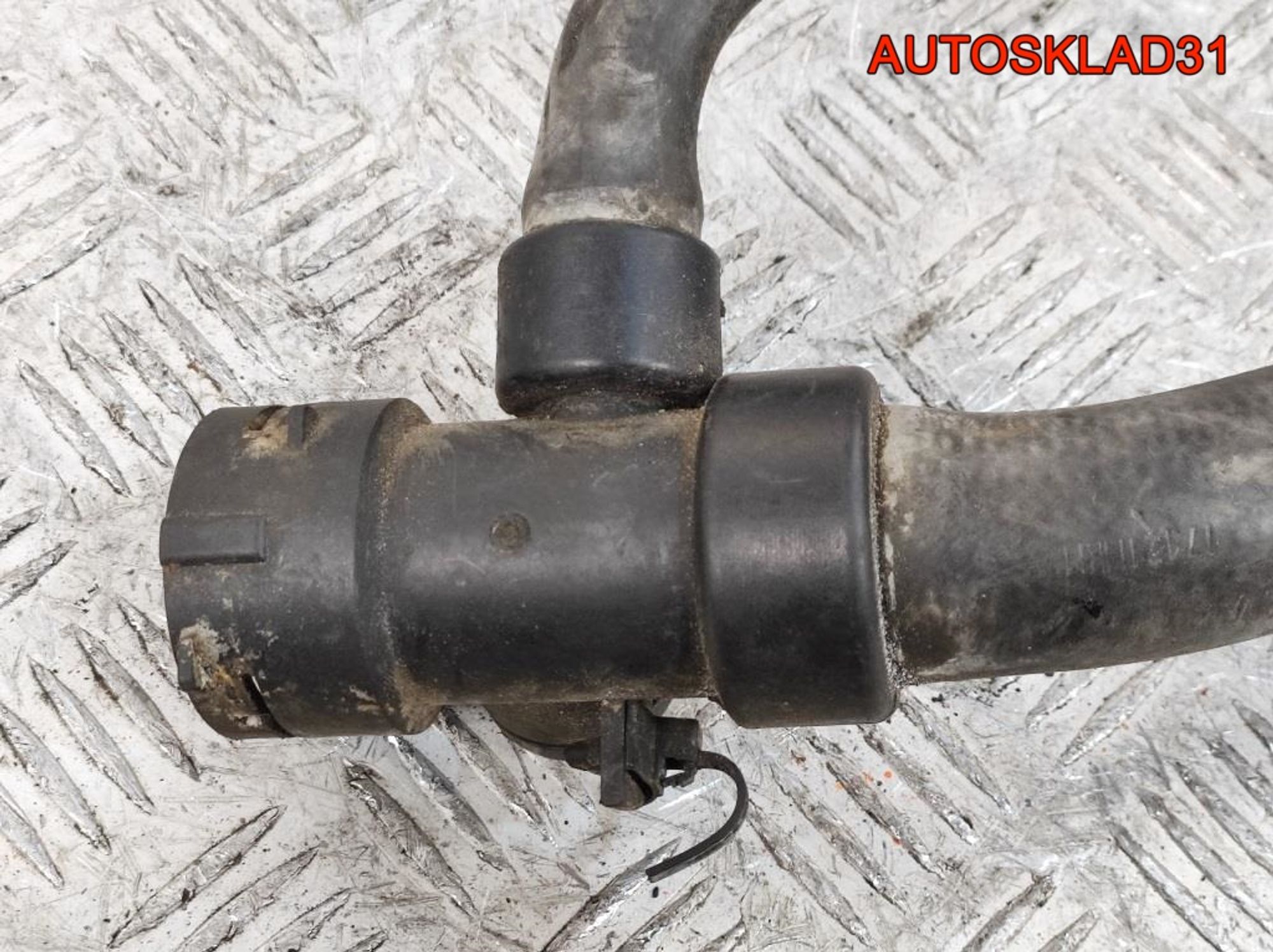 Патрубок радиатора VW Passat B5+ 1,9 Дизель 4B0121049S, 1500 рублей, Дубовое