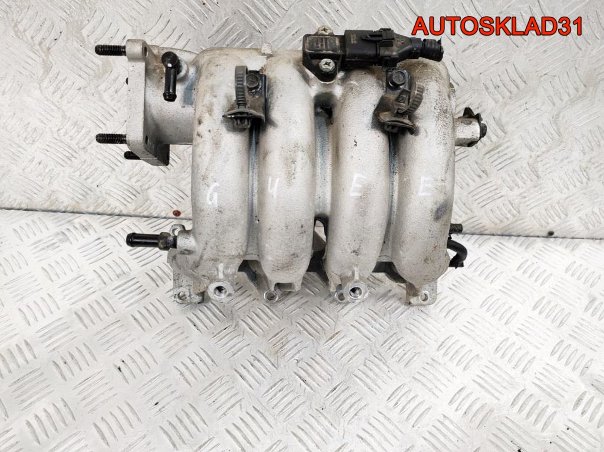 Коллектор впускной Hyundai Getz 1,4 G4EE 2831026470, 1400 рублей, Дубовое