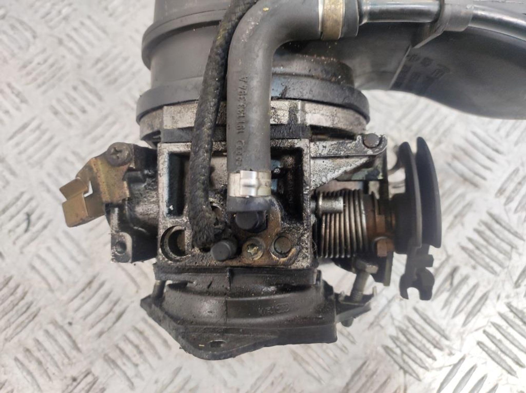 Моновпрыск в сборе Volkswagen Golf 3 051133015S, 15000 рублей, Дубовое