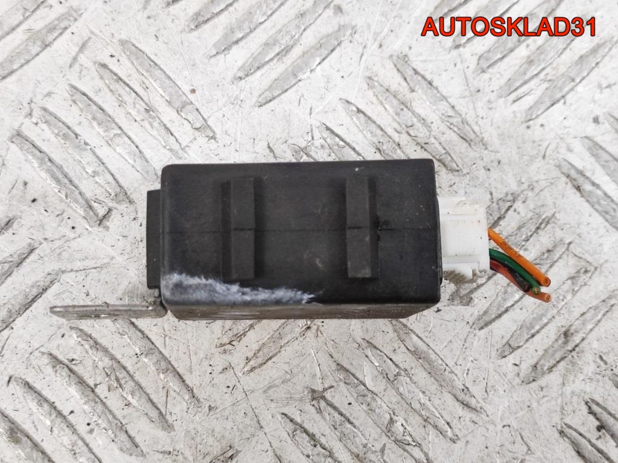 Иммобилайзер Kia Sportage 2 95420H1000, 1000 рублей, Дубовое