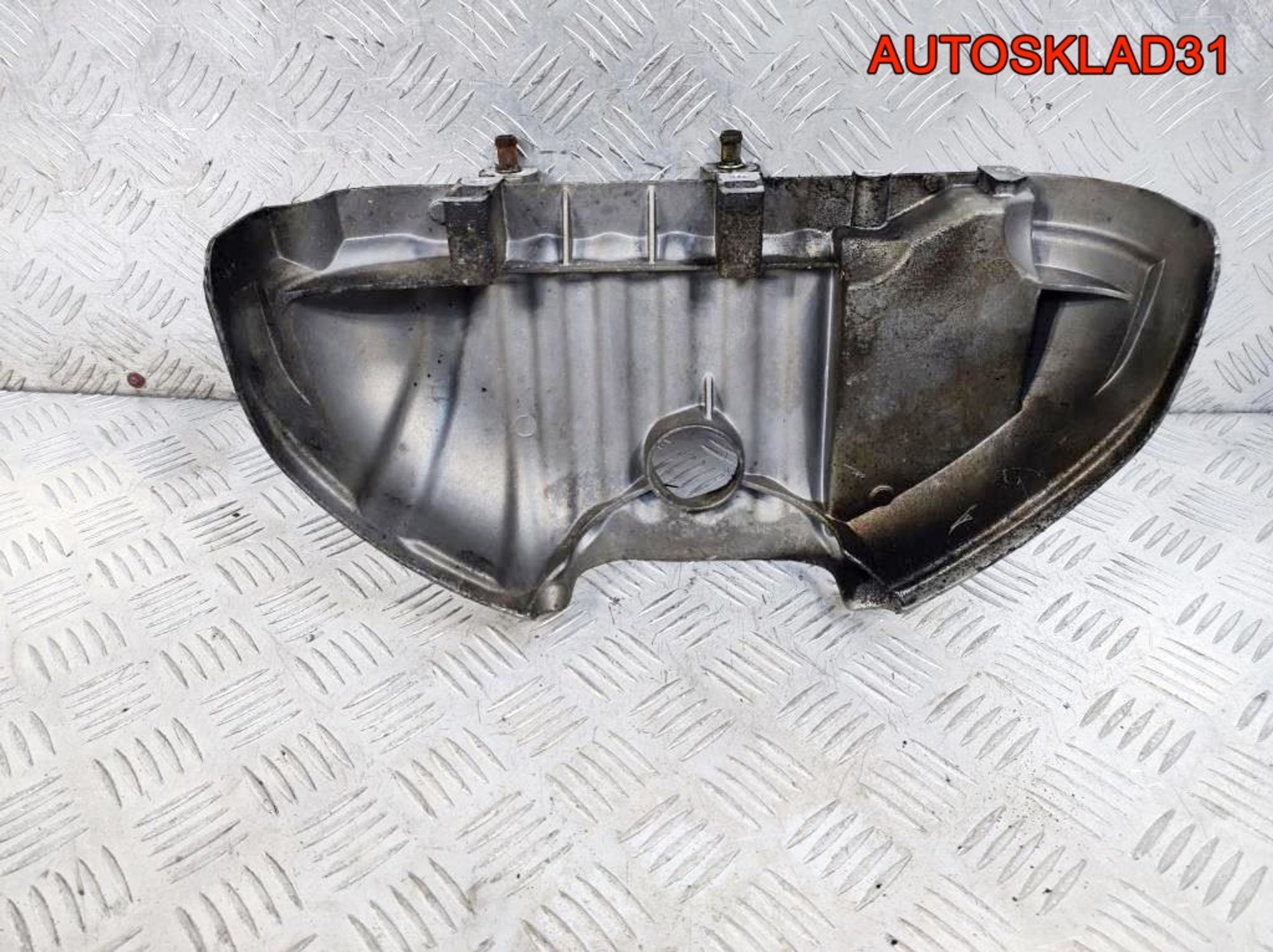 Экран тепловой VW Touran 2,0 BSX 06A133228P, 1300 рублей, Дубовое