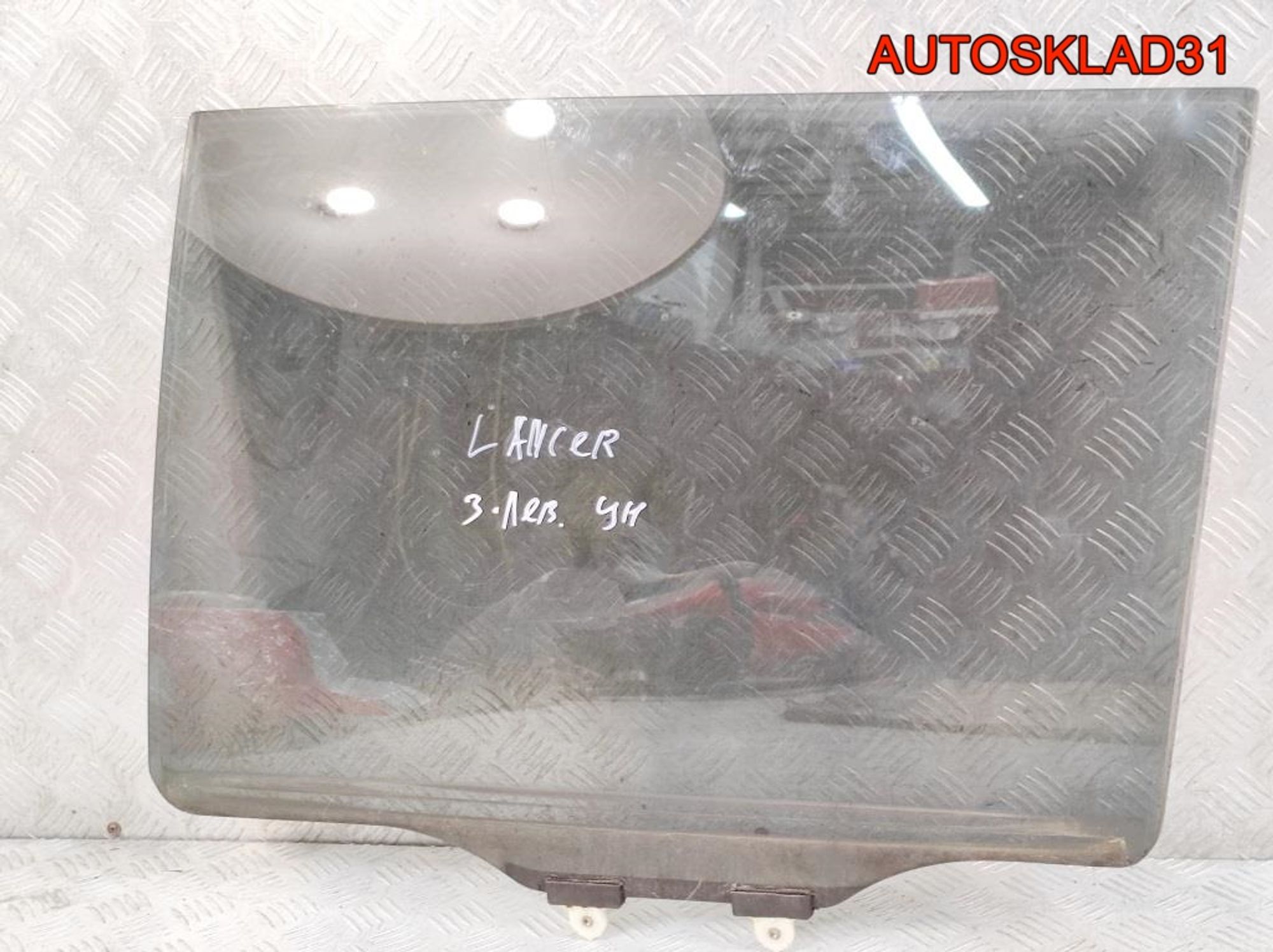 Стекло двери задней левой Mitsubishi Lancer 9 MR556411 Combi, 900 рублей, Дубовое