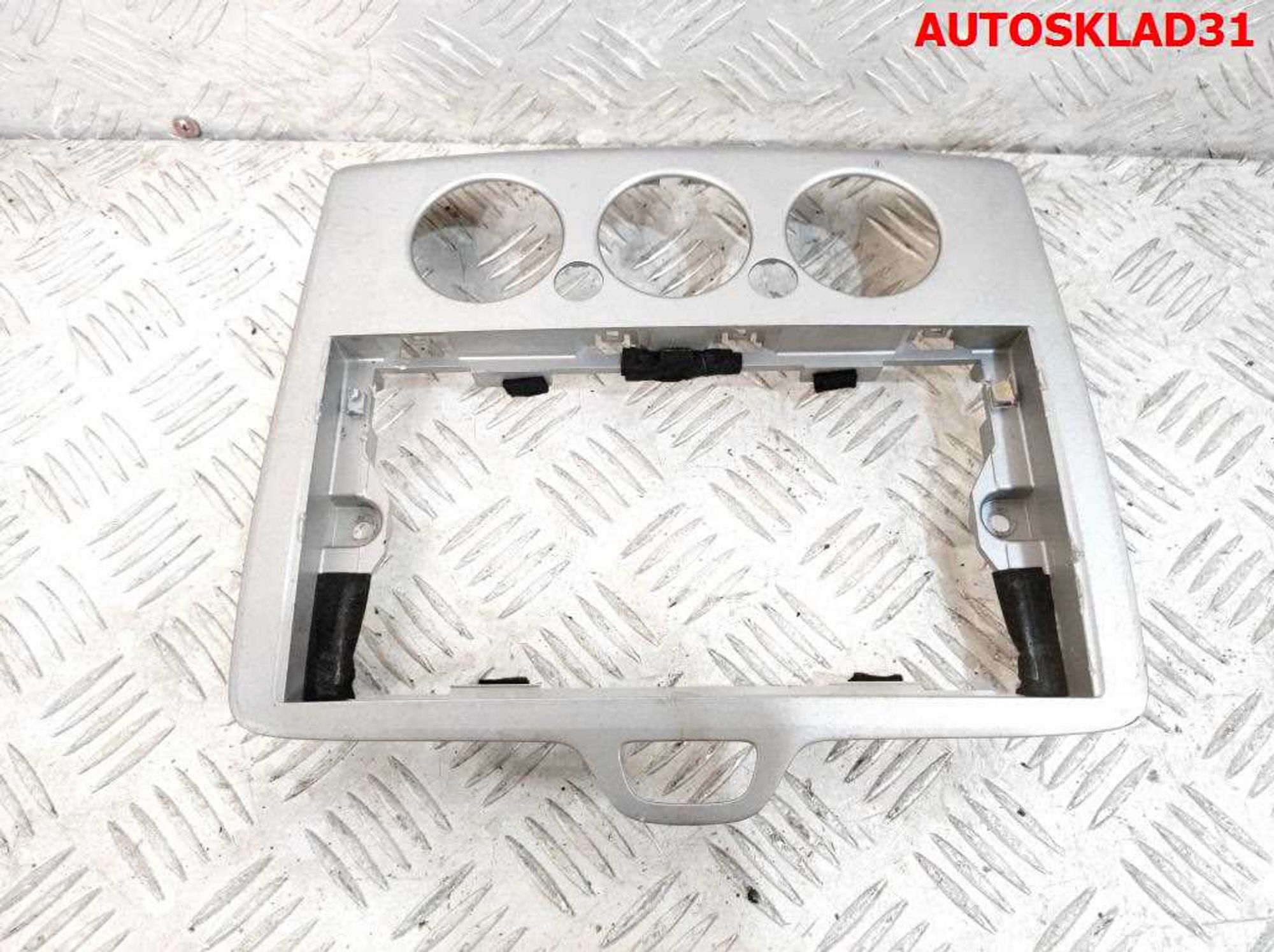 Рамка магнитолы Ford Focus 2 4M5118522ACW, 1000 рублей, Дубовое