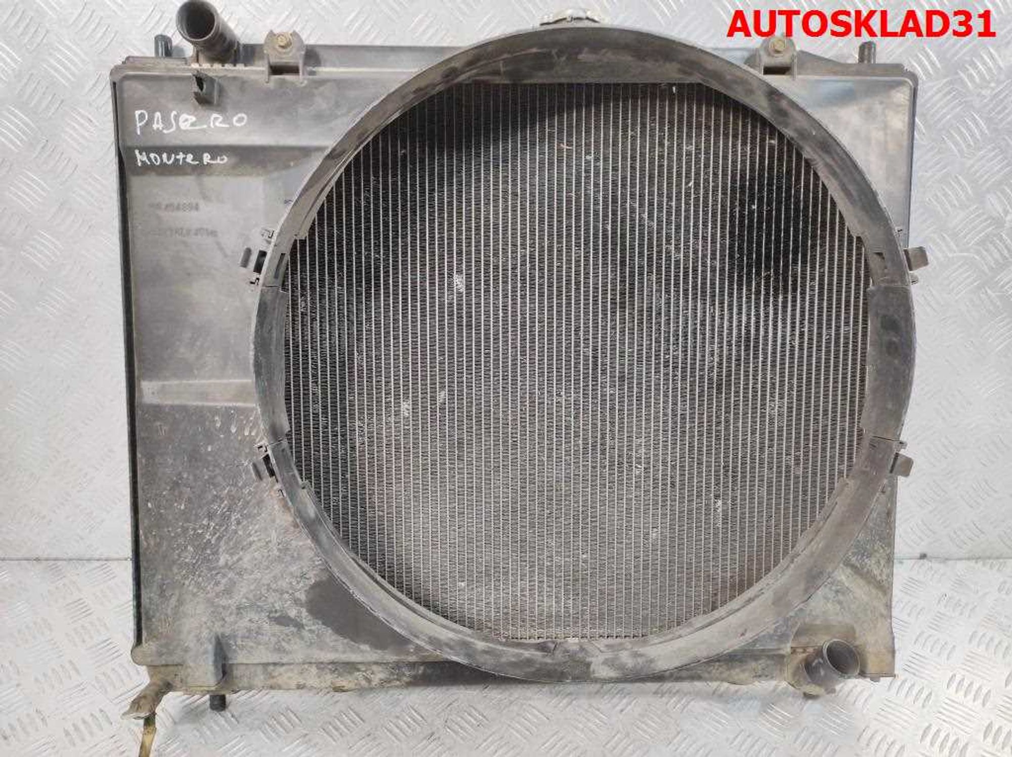 Радиатор основной Mitsubishi Pajero 3 3,2 Дизель MR404689, 3500 рублей, Дубовое