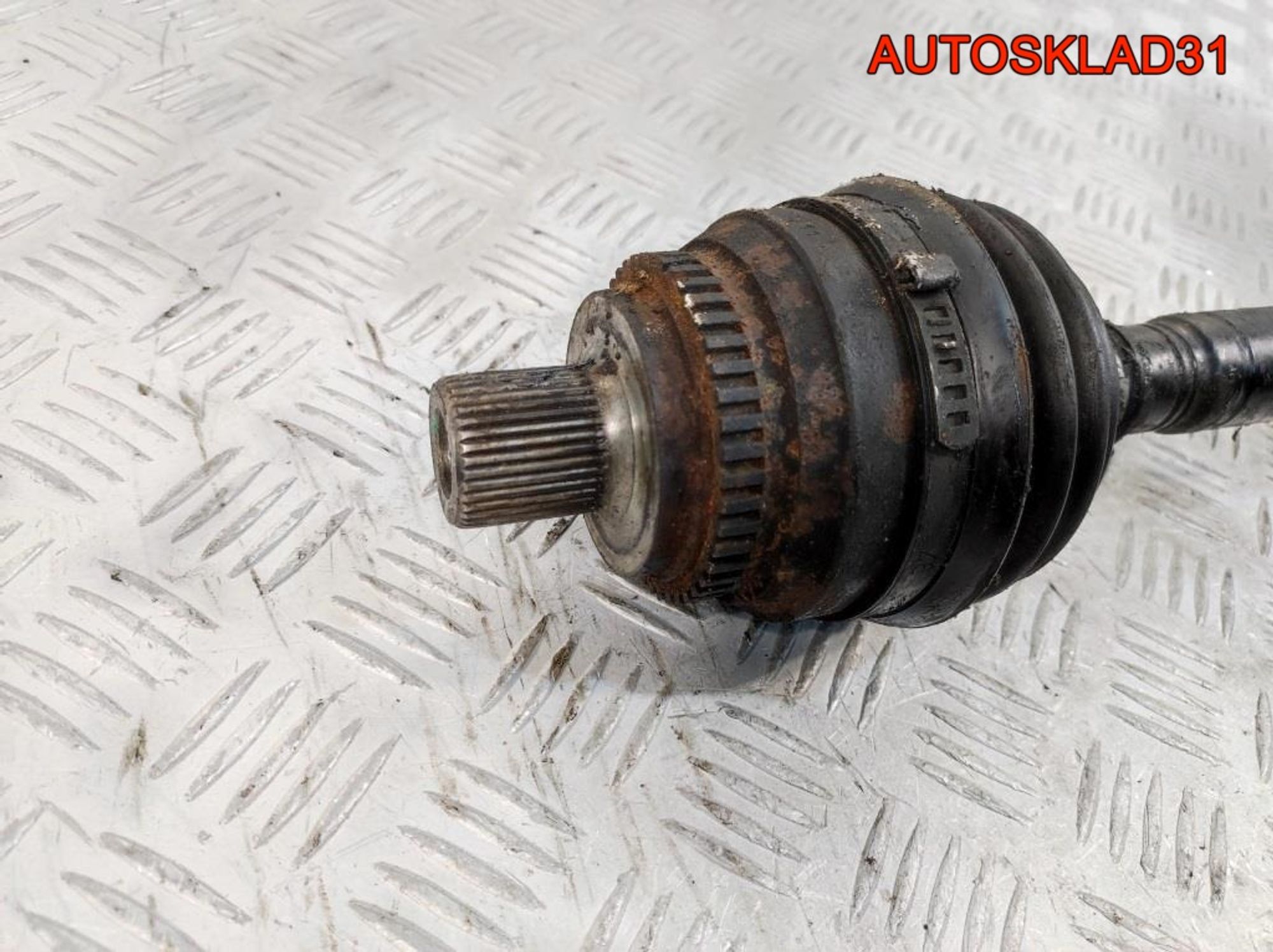 Полуось передняя правая Audi 100 C4 443407331D, 2300 рублей, Дубовое