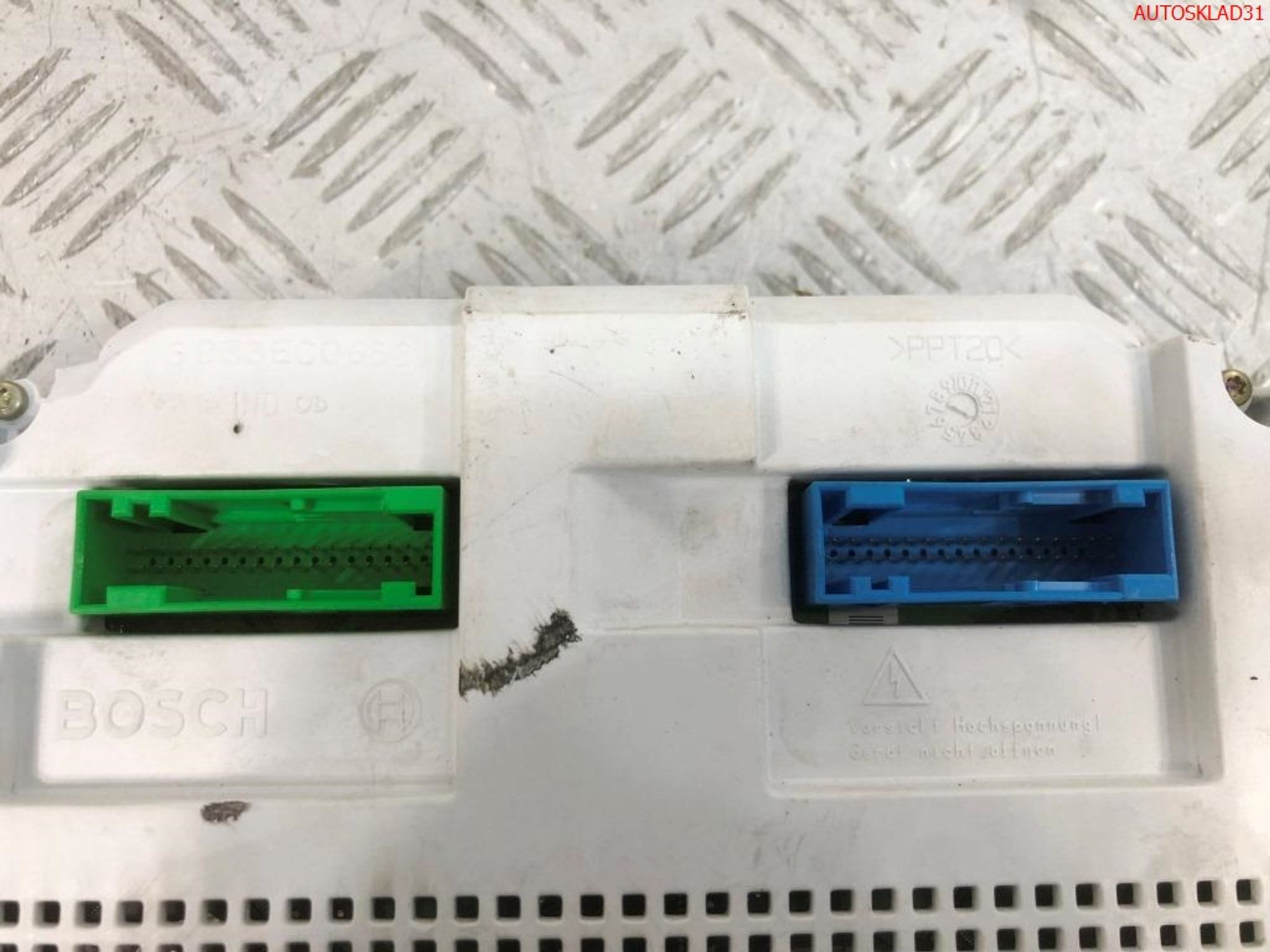 Панель приборов VW Phaeton 3,2 Бензин 3D0920880J, 15000 рублей, Дубовое