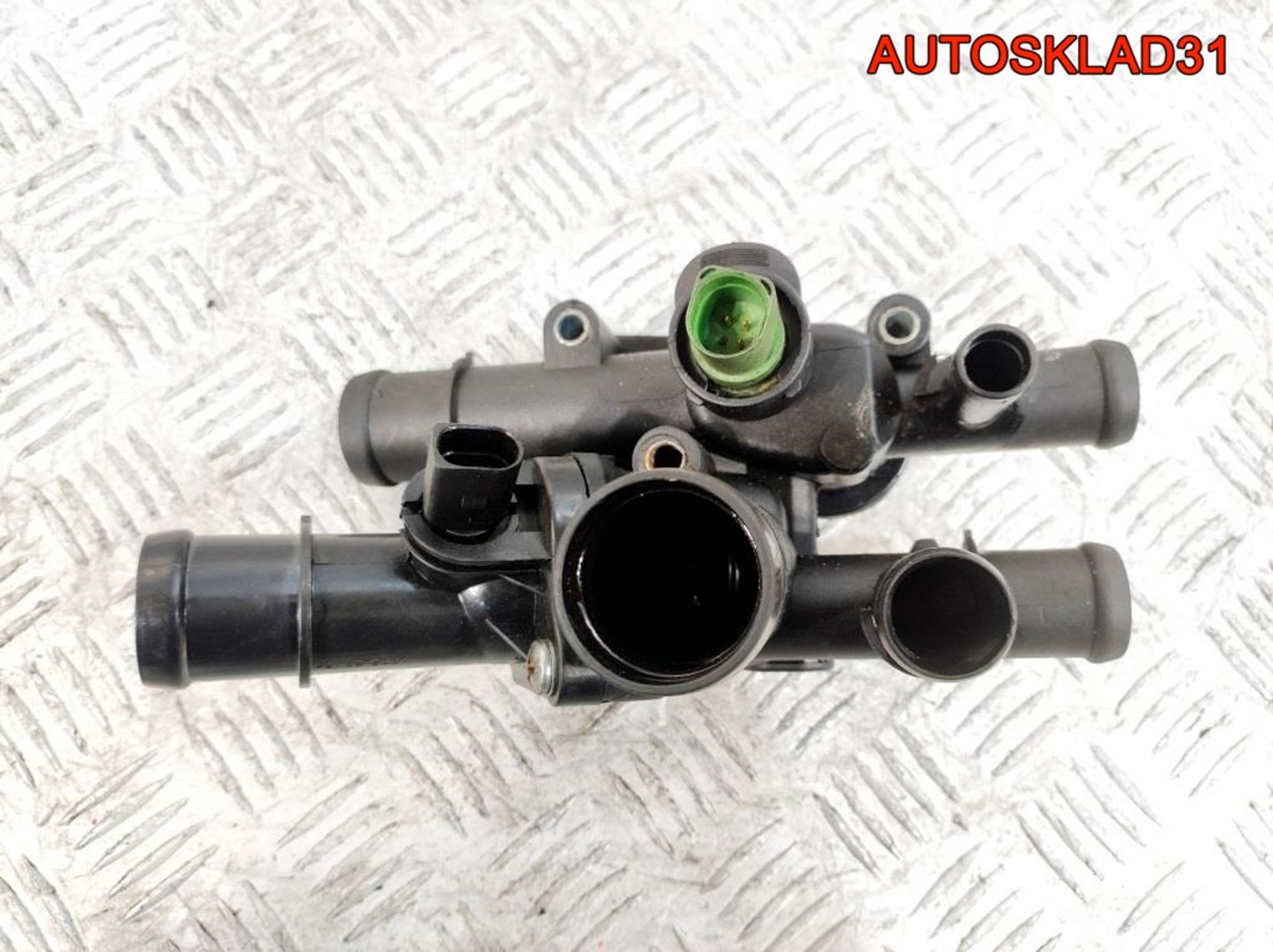 Корпус термостата Audi A3 8L 1.6 BFQ 06A121111, 1800 рублей, Дубовое