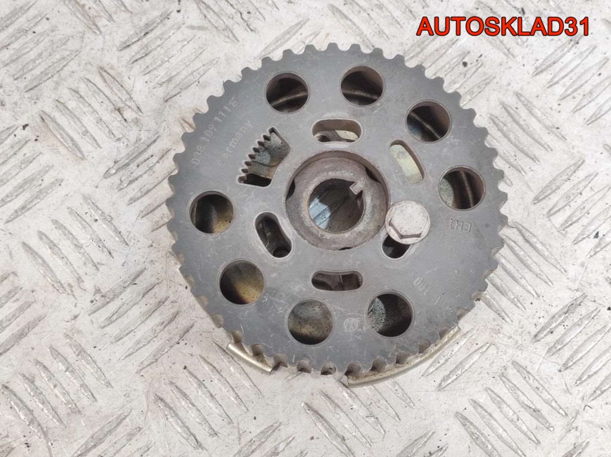 Шестерня распредвала VW Touran 2,0 Дизель 038109111E, 2000 рублей, Дубовое