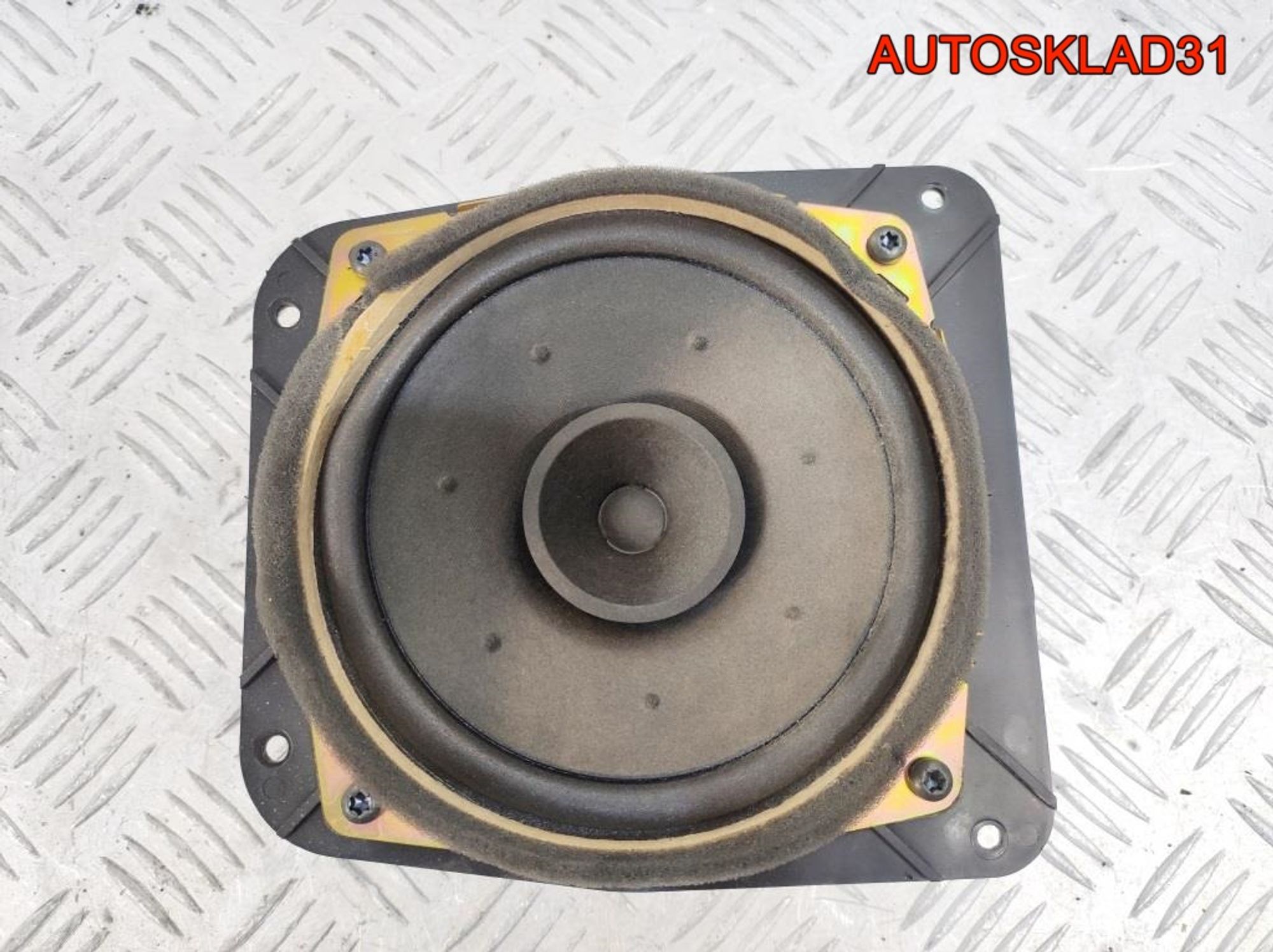 Динамик передний правый Mitsubishi Carisma DA, 900 рублей, Дубовое