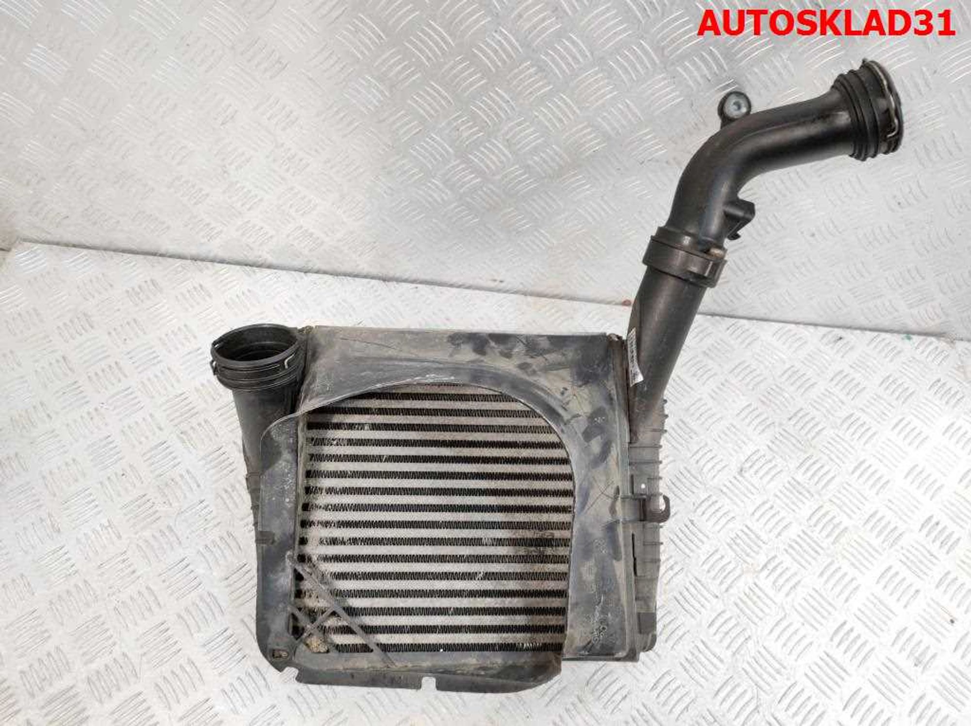 Интеркулер правый Volkswagen Touareg 7L0145804A, 5000 рублей, Дубовое