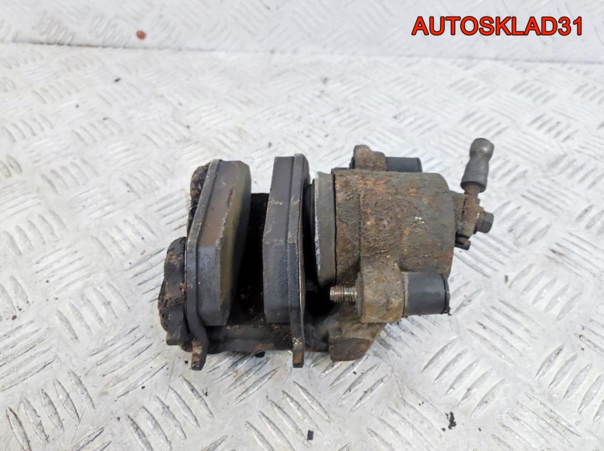 Суппорт тормозной передний левый VW Polo 9N, 1300 рублей, Дубовое