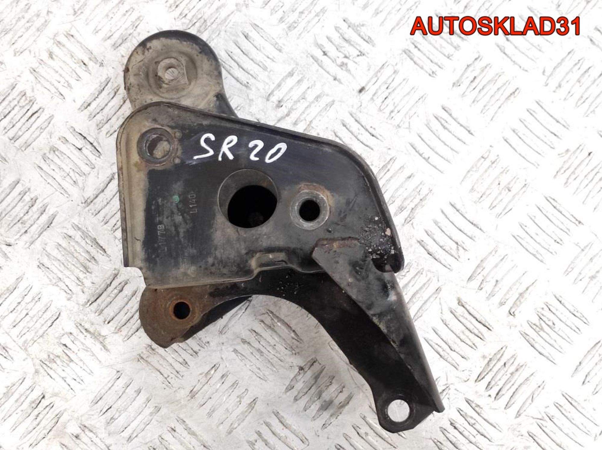 Кронштейн двигателя задний Nissan Primera P11 2,0 SR20DE Бензин, 600 рублей, Дубовое