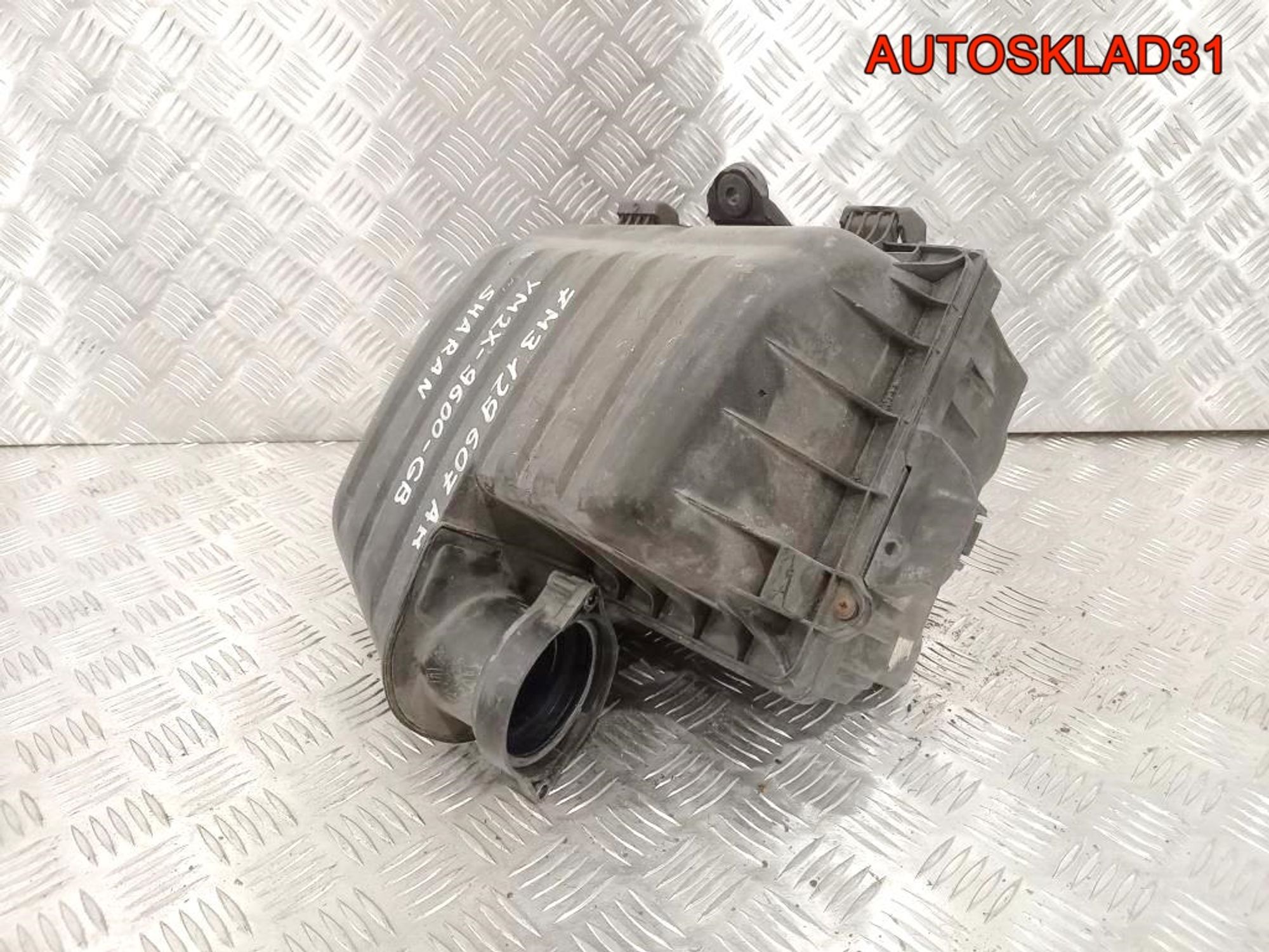 Корпус воздушного фильтра VW Sharan 7M3129607AB, 1400 рублей, Дубовое