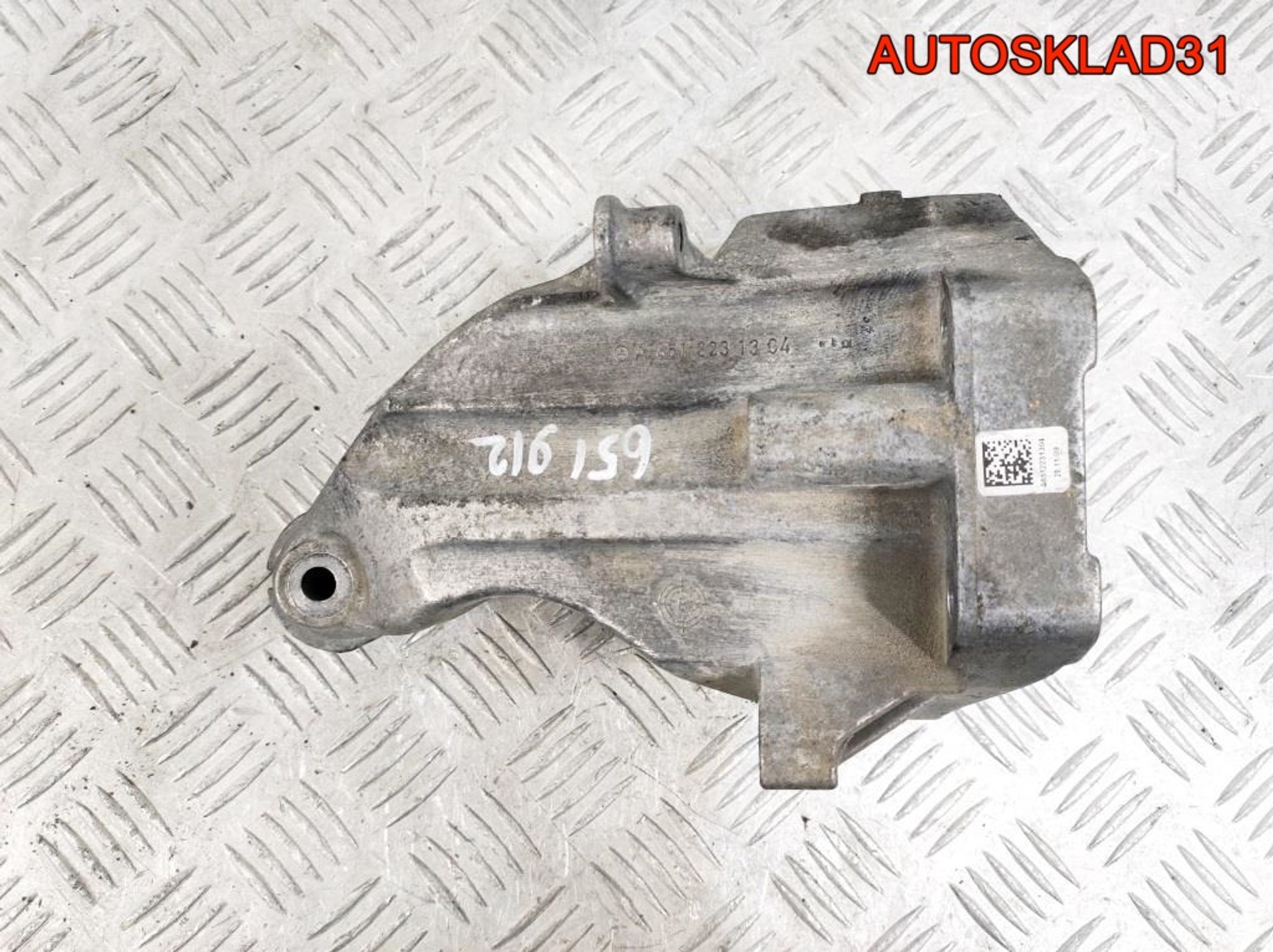 Кронштейн двигателя левый Mercedes X204 651.912, 1000 рублей, Дубовое