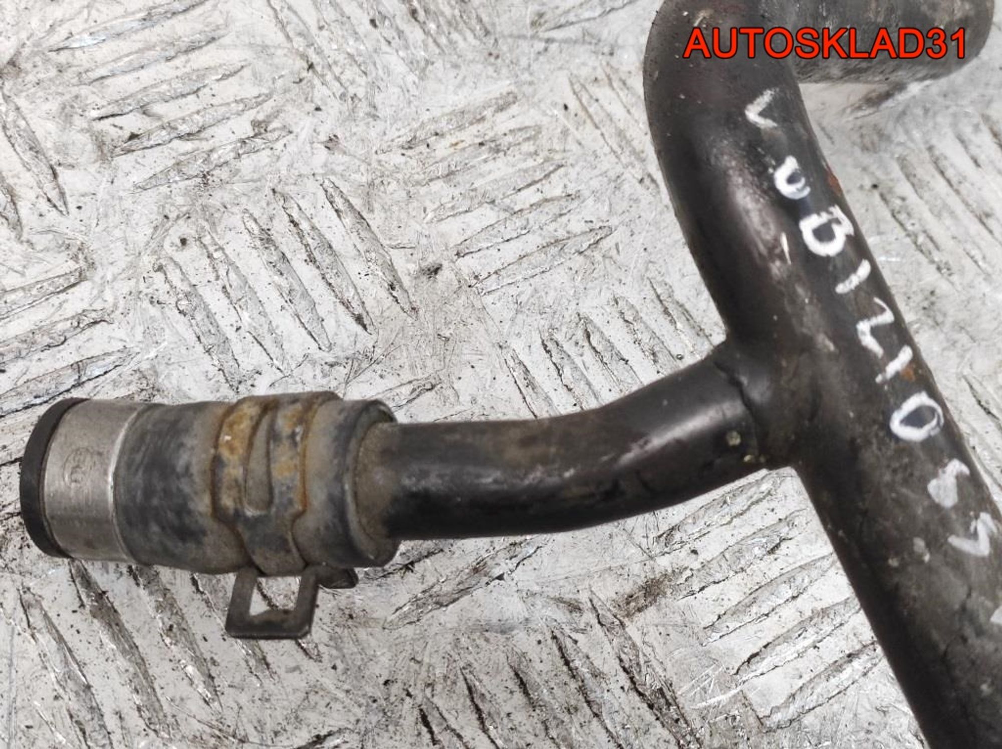 Трубка системы охлаждения VW Passat B5 1,6 Бензин 06B121065D, 600 рублей, Дубовое