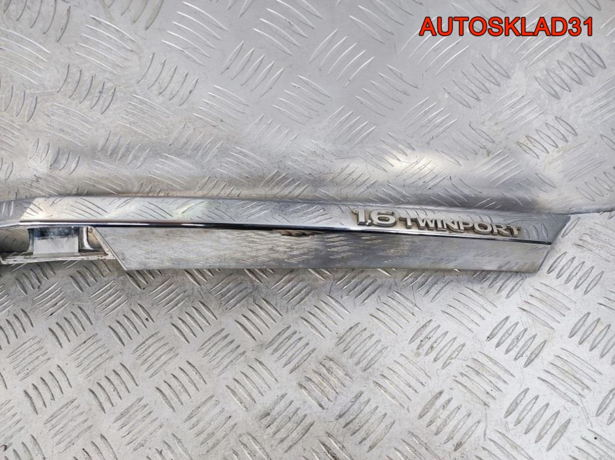 Накладка двери багажника Opel Astra H 13105814, 3300 рублей, Дубовое