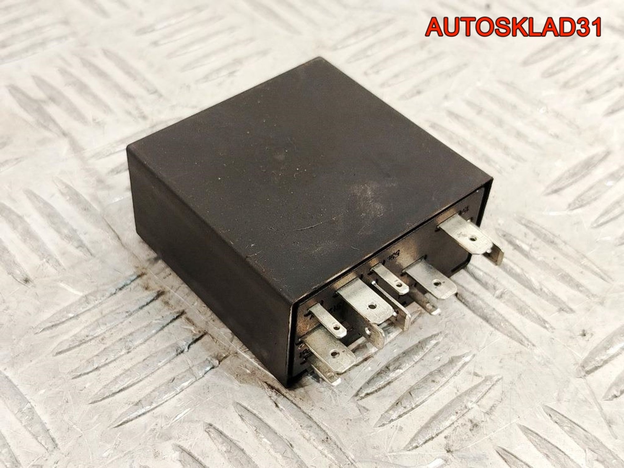 Реле стеклоочистителей VW Passat B5+ 4B0955531A, 1800 рублей, Дубовое