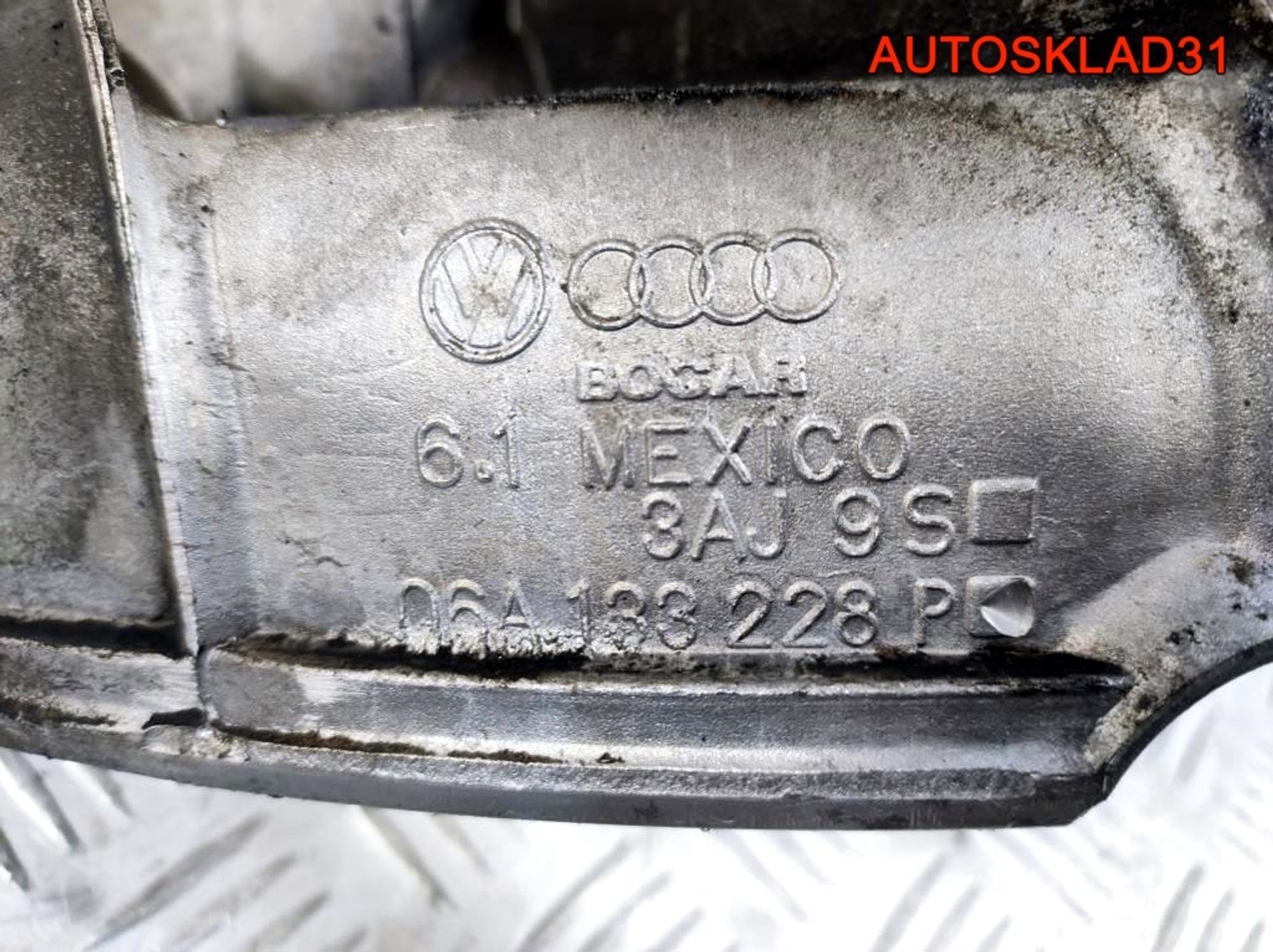 Экран тепловой VW Touran 2,0 BSX 06A133228P, 1300 рублей, Дубовое