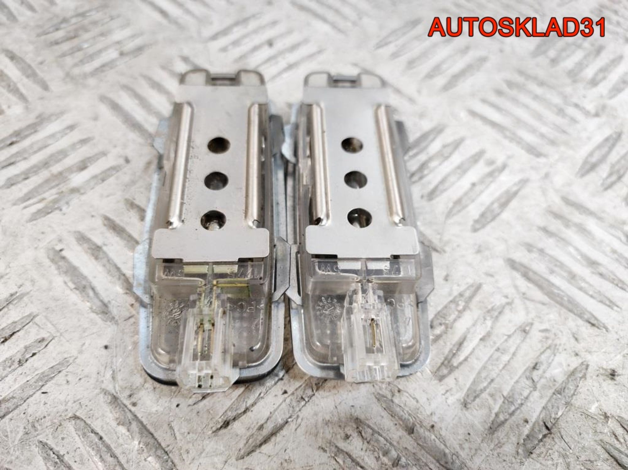 Плафон освещения салона Audi A6 C5 4D0947105A, 500 рублей, Дубовое