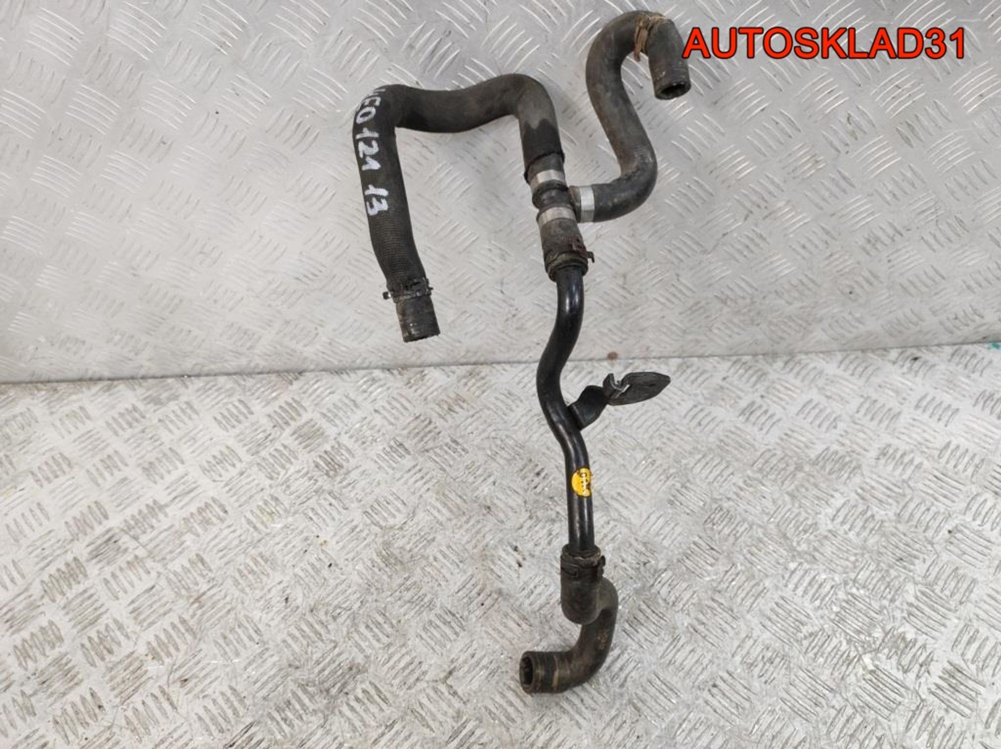 Трубка системы охлаждения Audi A8 D3 6,0 BTH Бензин 4E0121060D, 1000 рублей, Дубовое