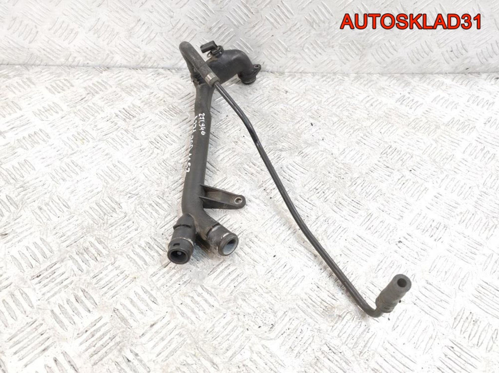 Трубка системы охлаждения Mercedes W203 M271.946 A2712001152, 3600 рублей, Дубовое