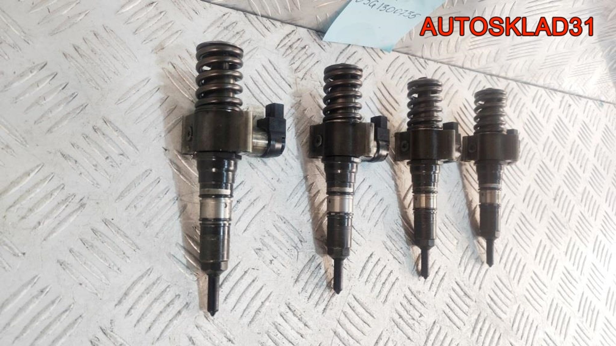 Форсунка дизельная VW Passat B6 2.0 BKP 03G130073S Цена за ОДНУ форсунку, 13000 рублей, Дубовое