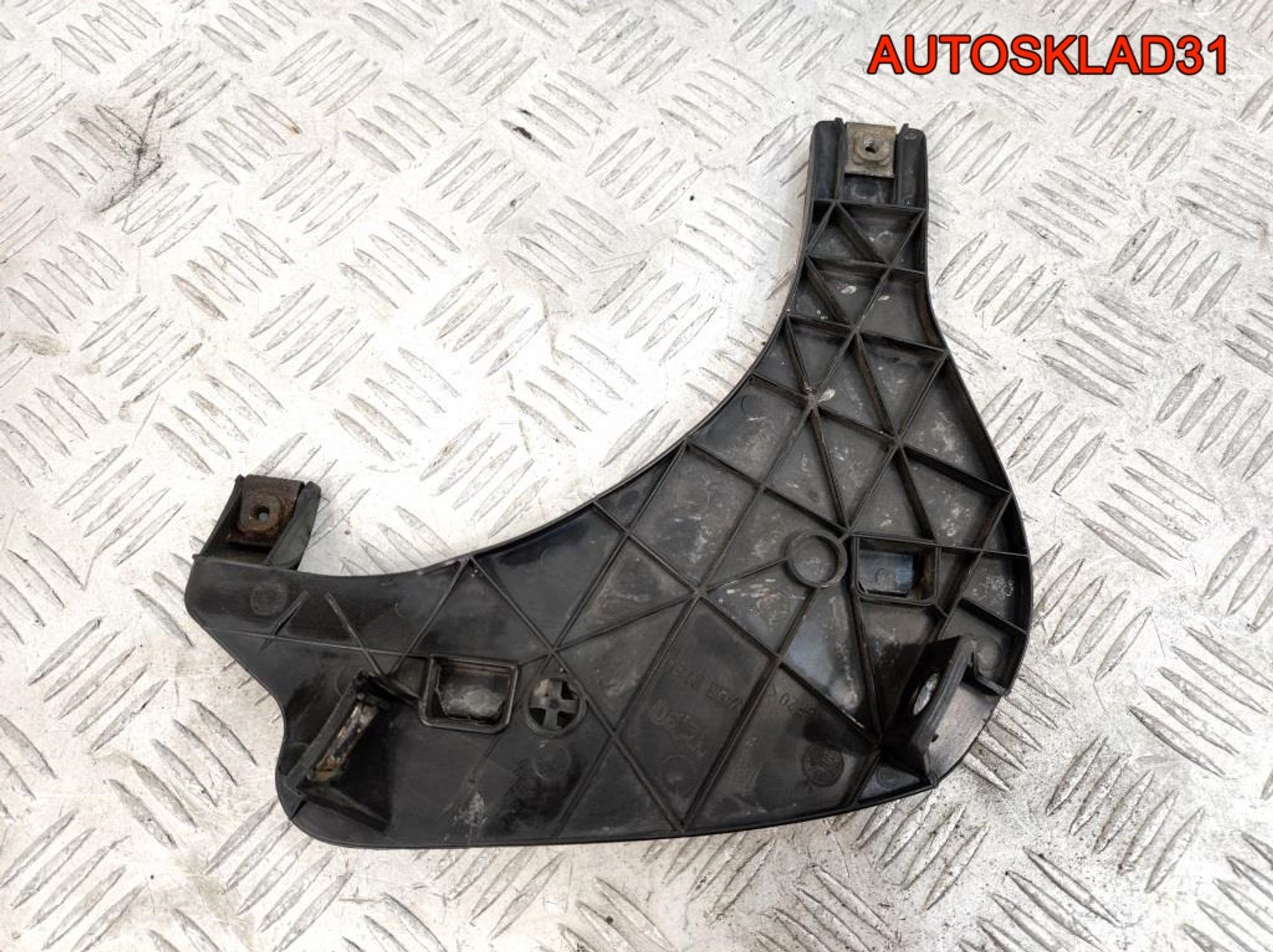 Кронштейн фары правый Audi A4 B6 8E0941454, 1400 рублей, Дубовое